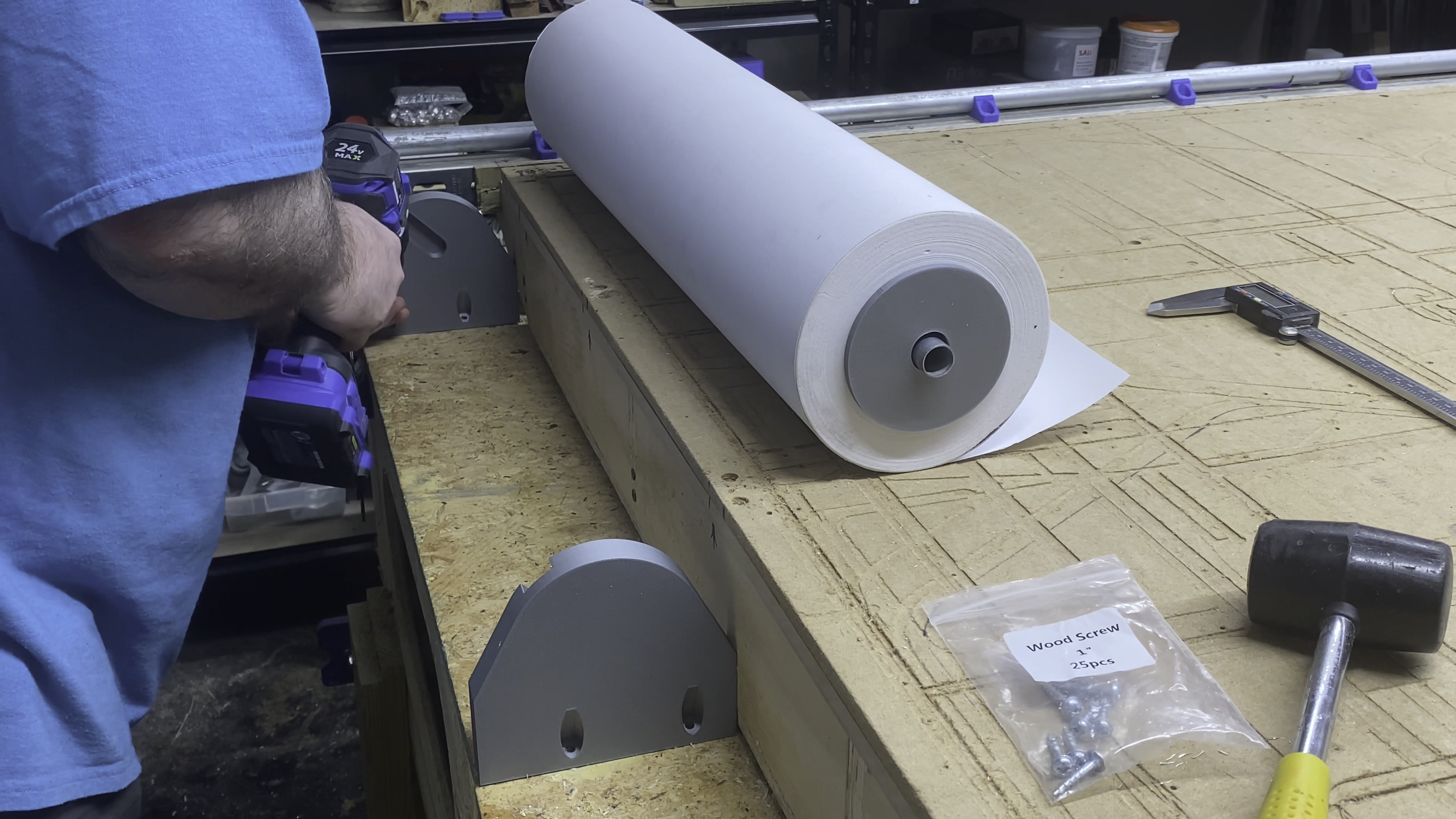 Printed Roll Holder for 24" Paper Roll (available from blueprint stores), Pocket Holes, prints without supports