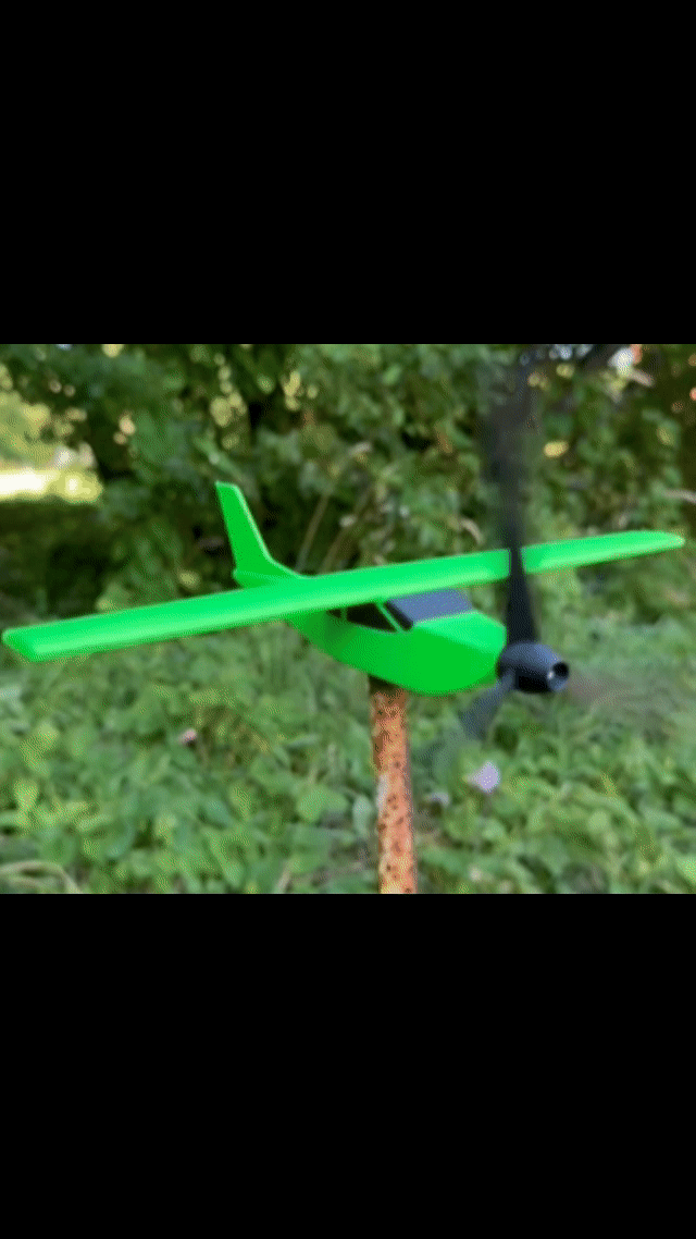 Miniatura 2 do modelo 3D Garden Airplane wind catcher/windmill