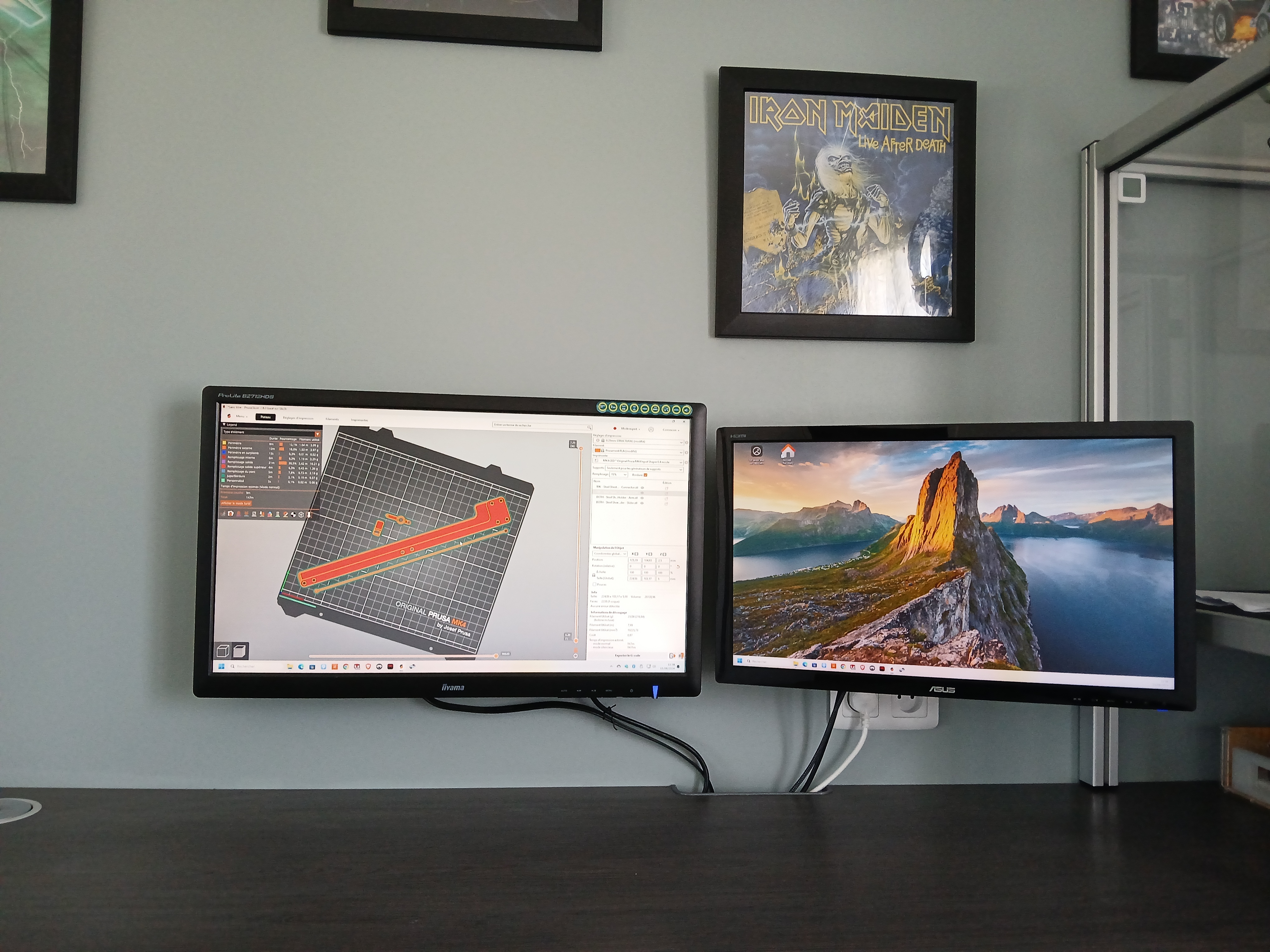 Rotating mount for 100x100 VESA screen.
