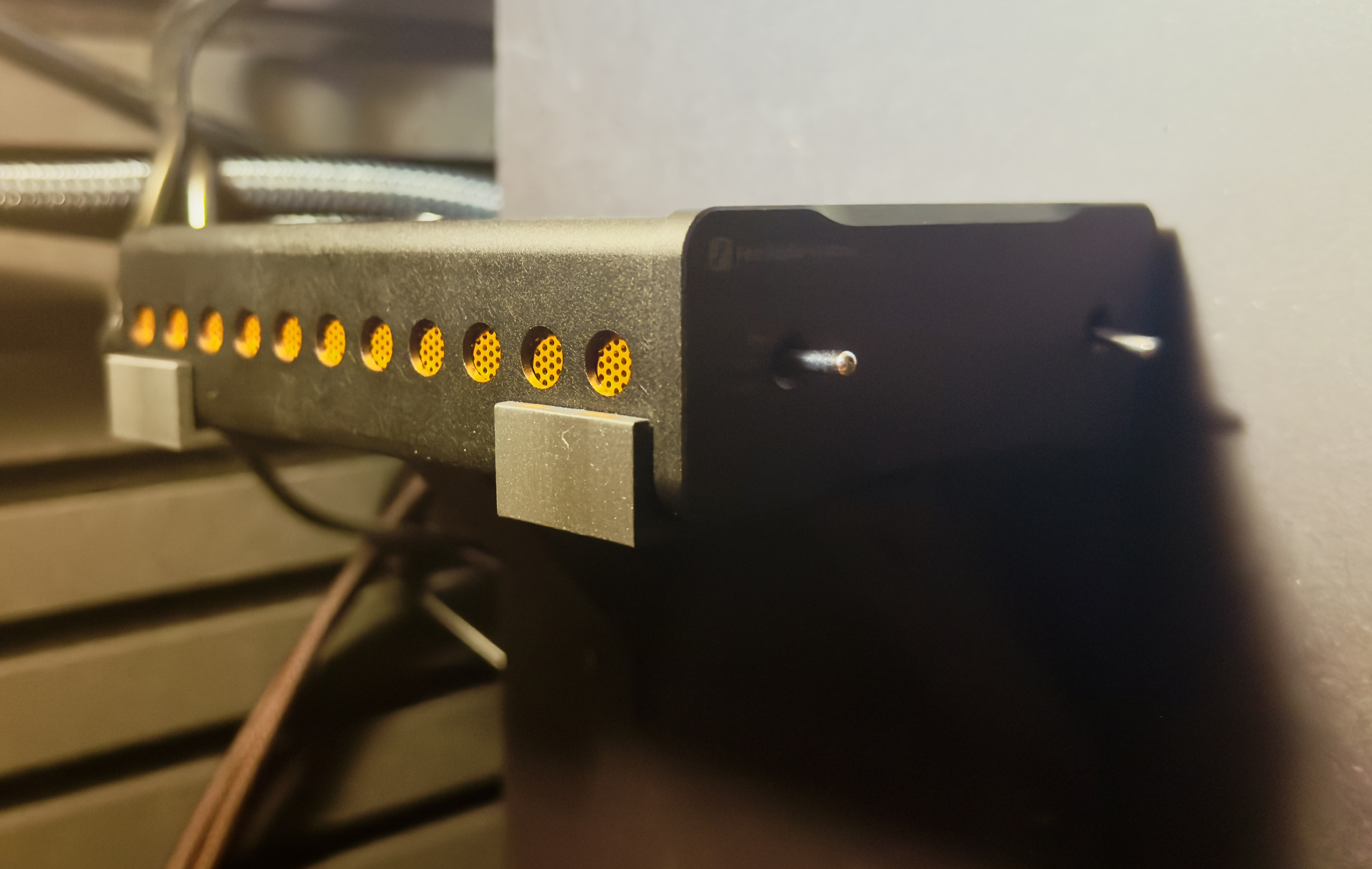 Fosi Audio V3 Mono Power Amplifier - Wall Mount