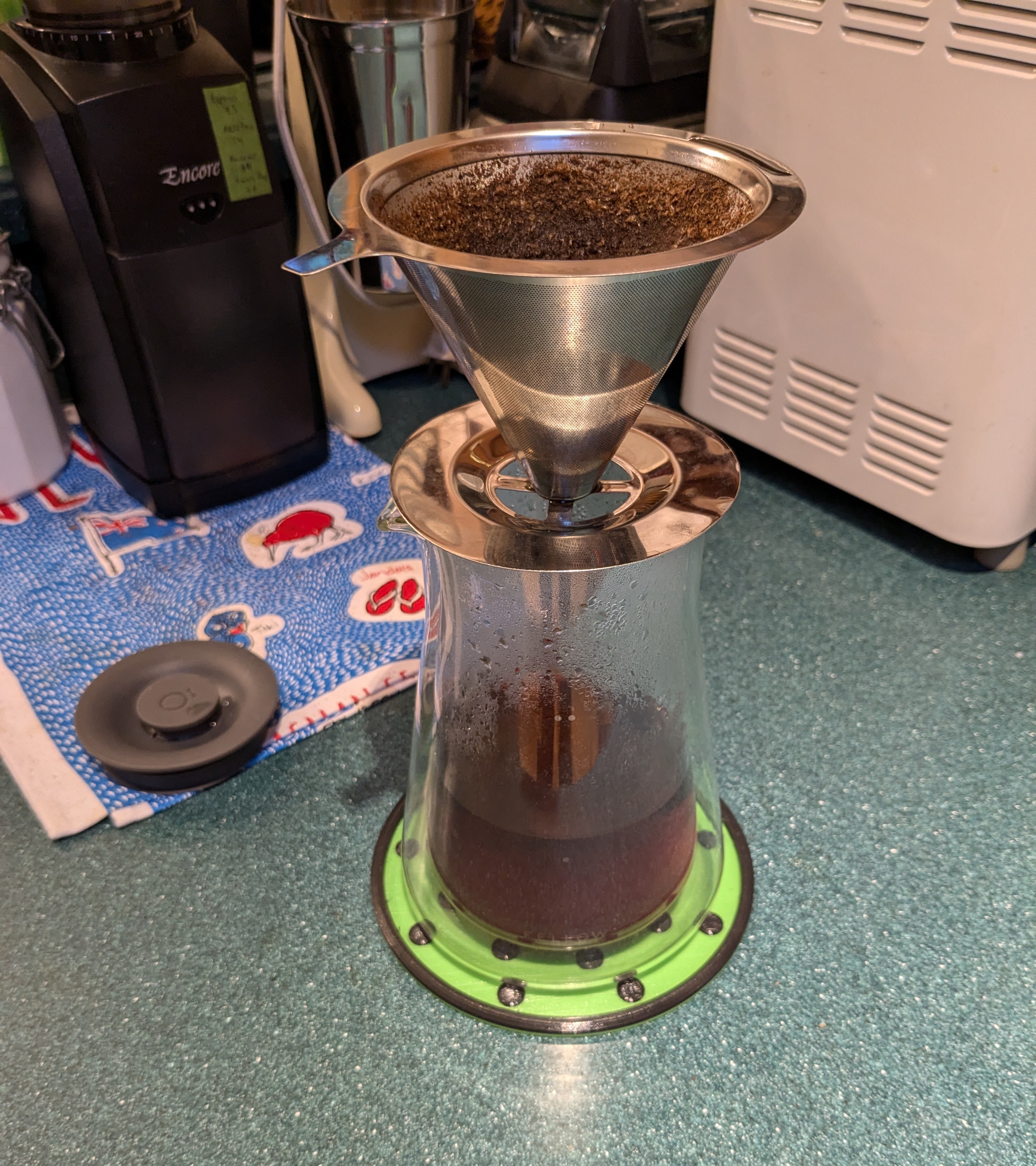 Soft Trivet for borosilicate coffee beaker EASY TPU by Dan Rogers