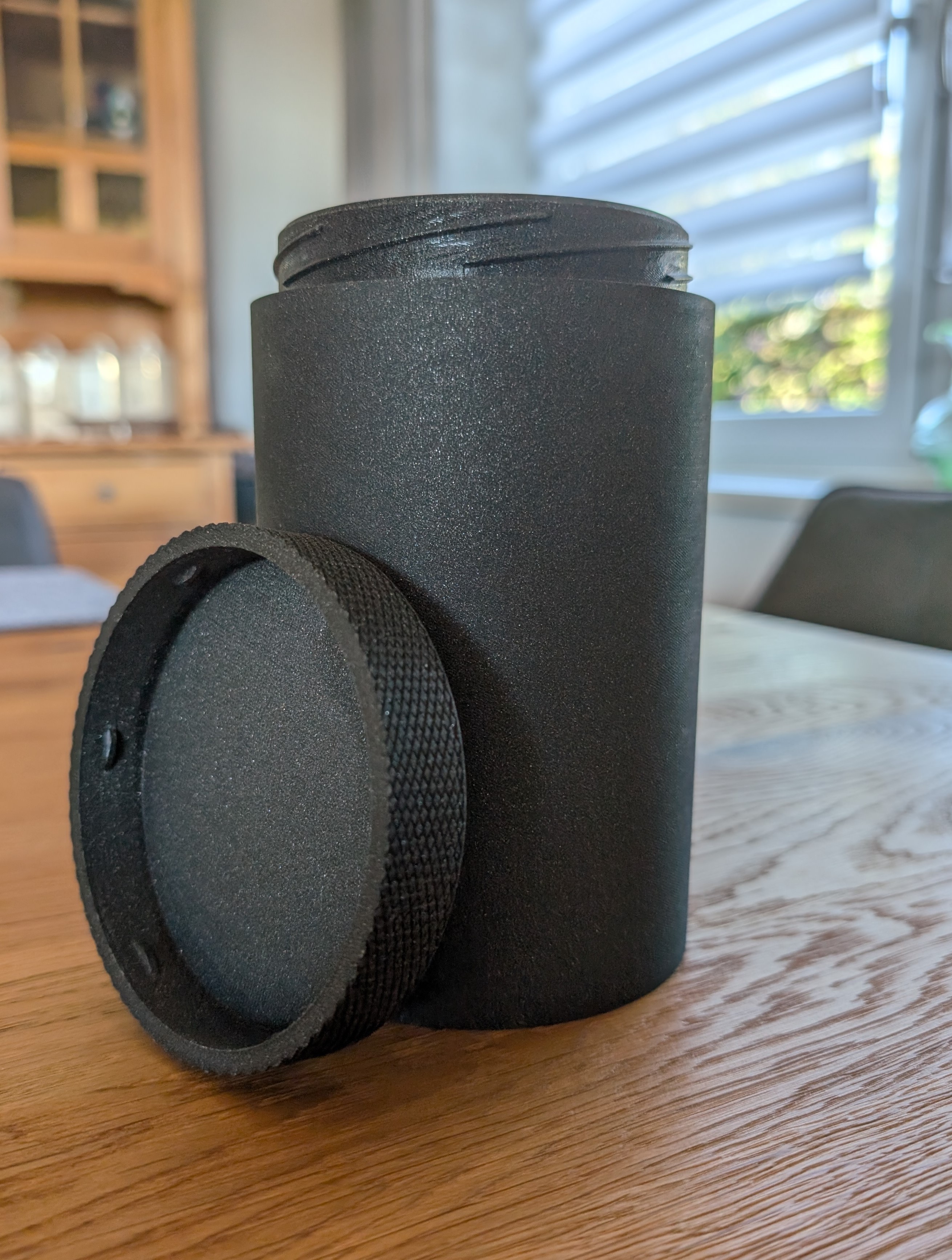 Large Container with easy Screw-On Lid