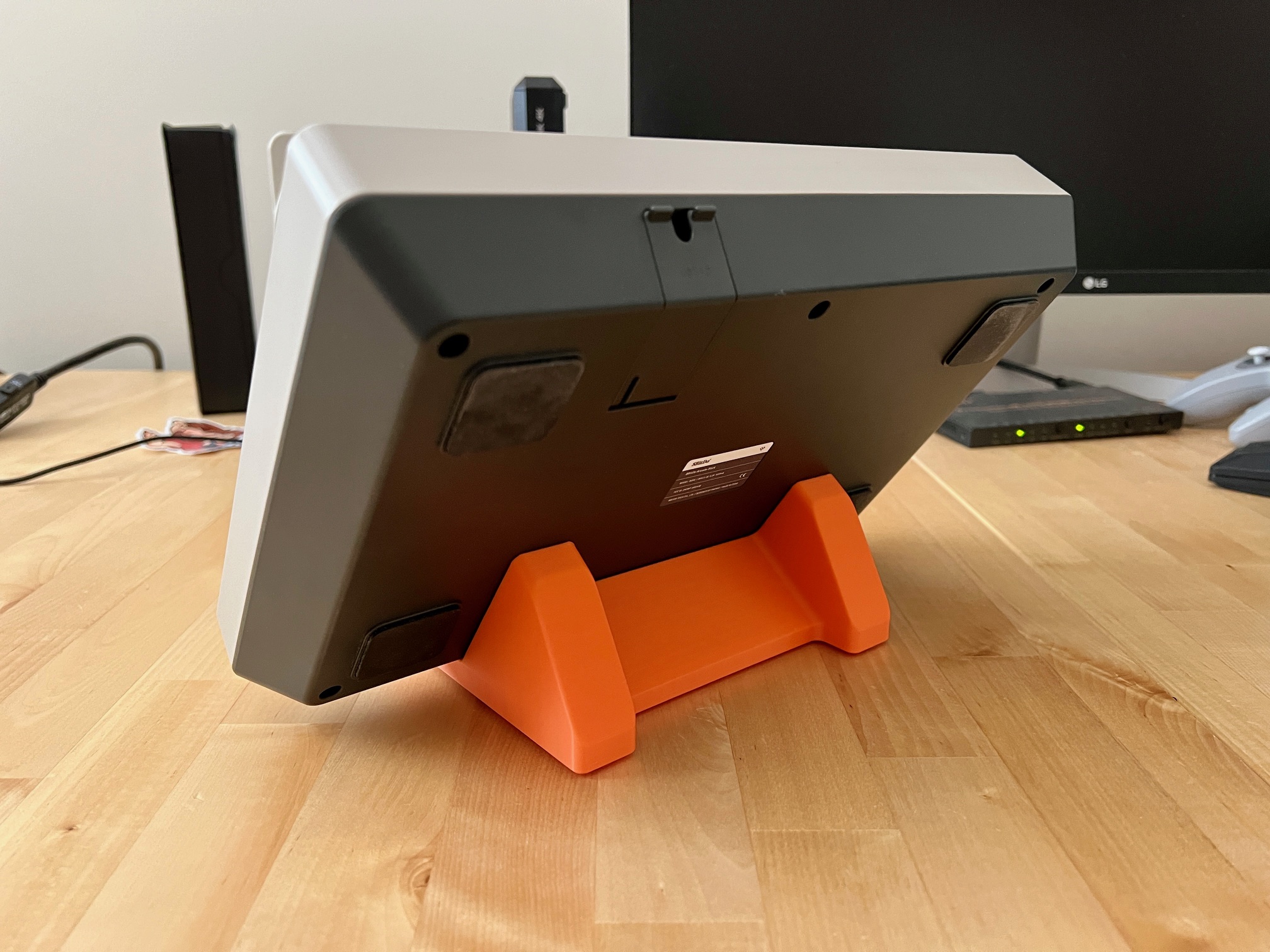 Miniatura 4 do modelo 3D 8bitdo Arcade Stick Display Stand