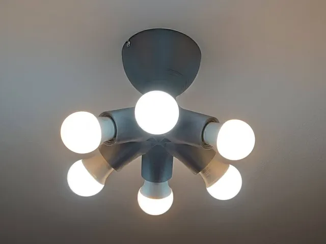 HexaBulb Lamp
