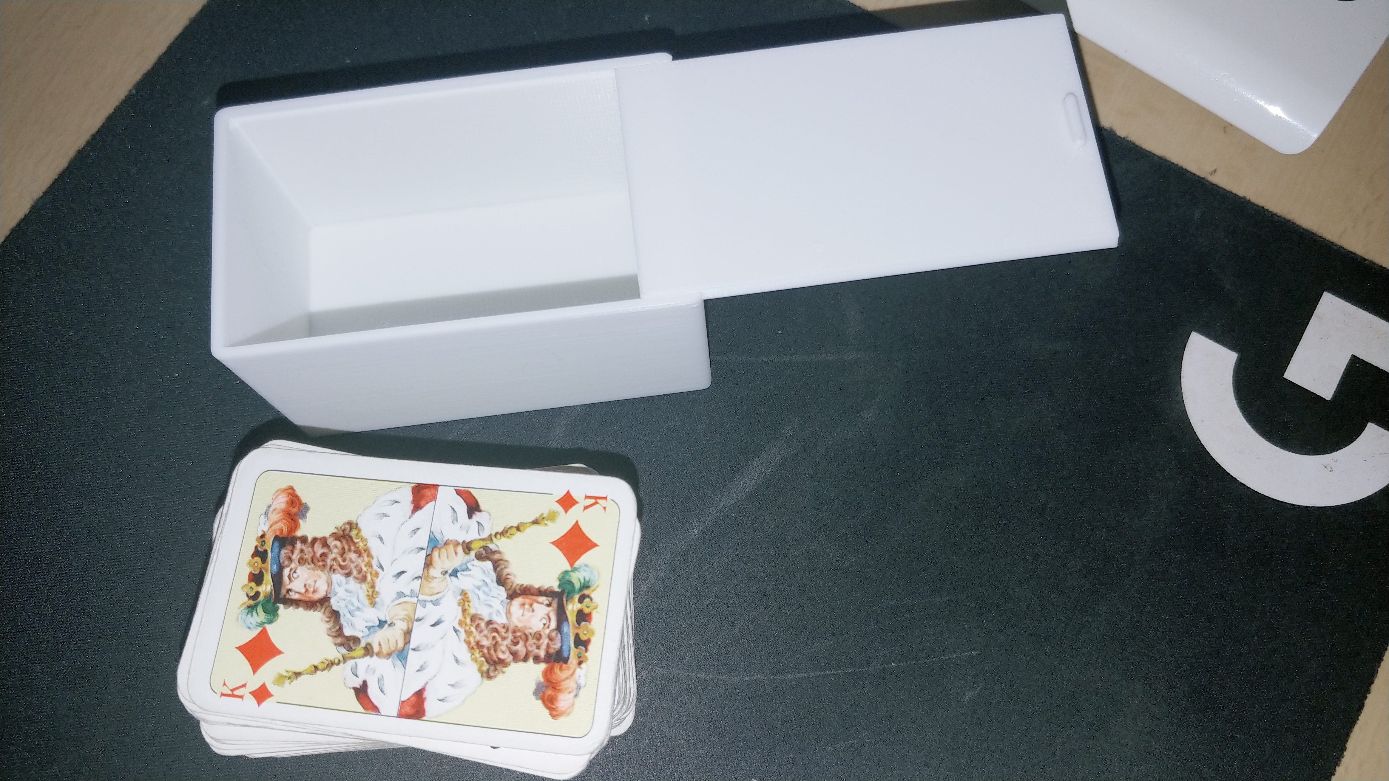 Miniatura 2 do modelo 3D Box Karten Set Cardbox