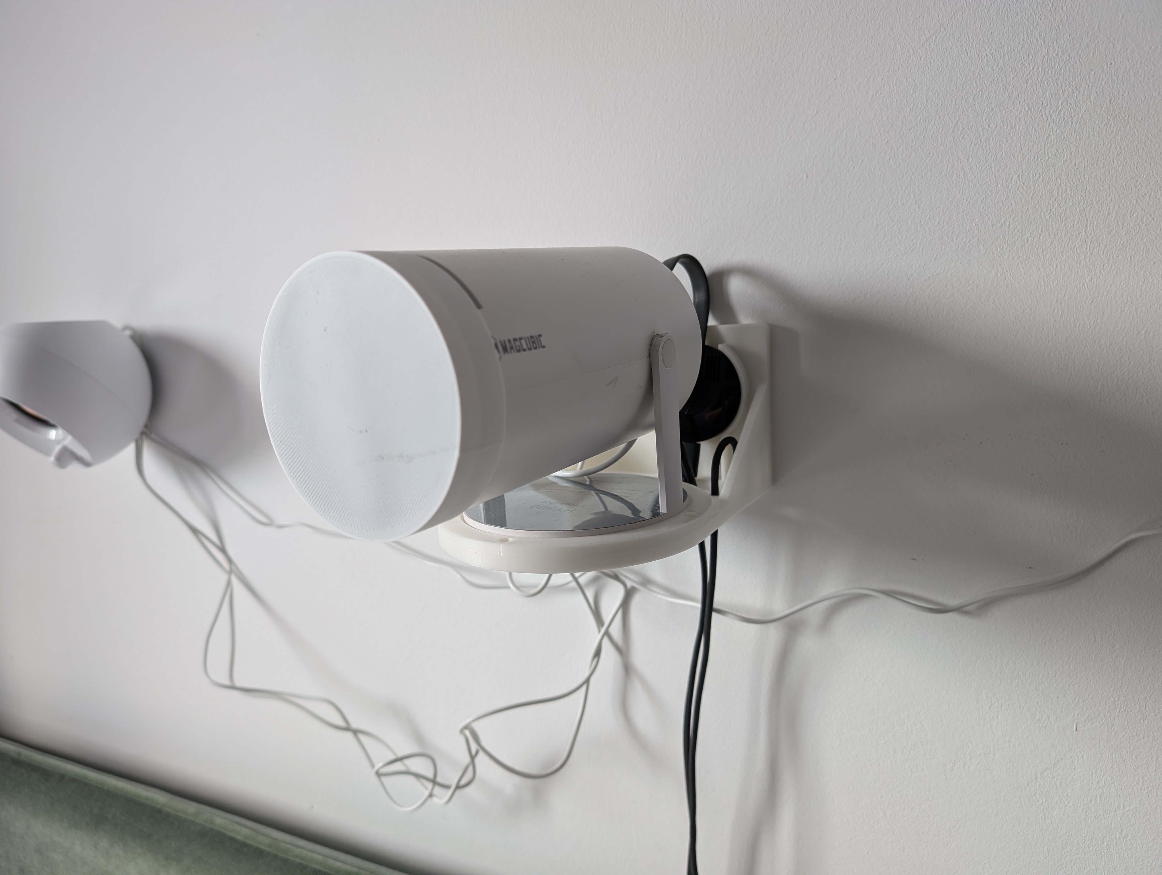 HY300 Projector Wall Mount Adjustable Chromecast