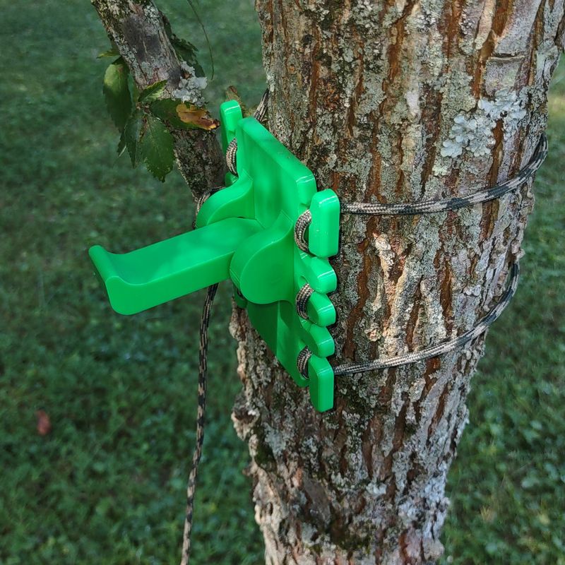 paracord-tree-hook3.jpg