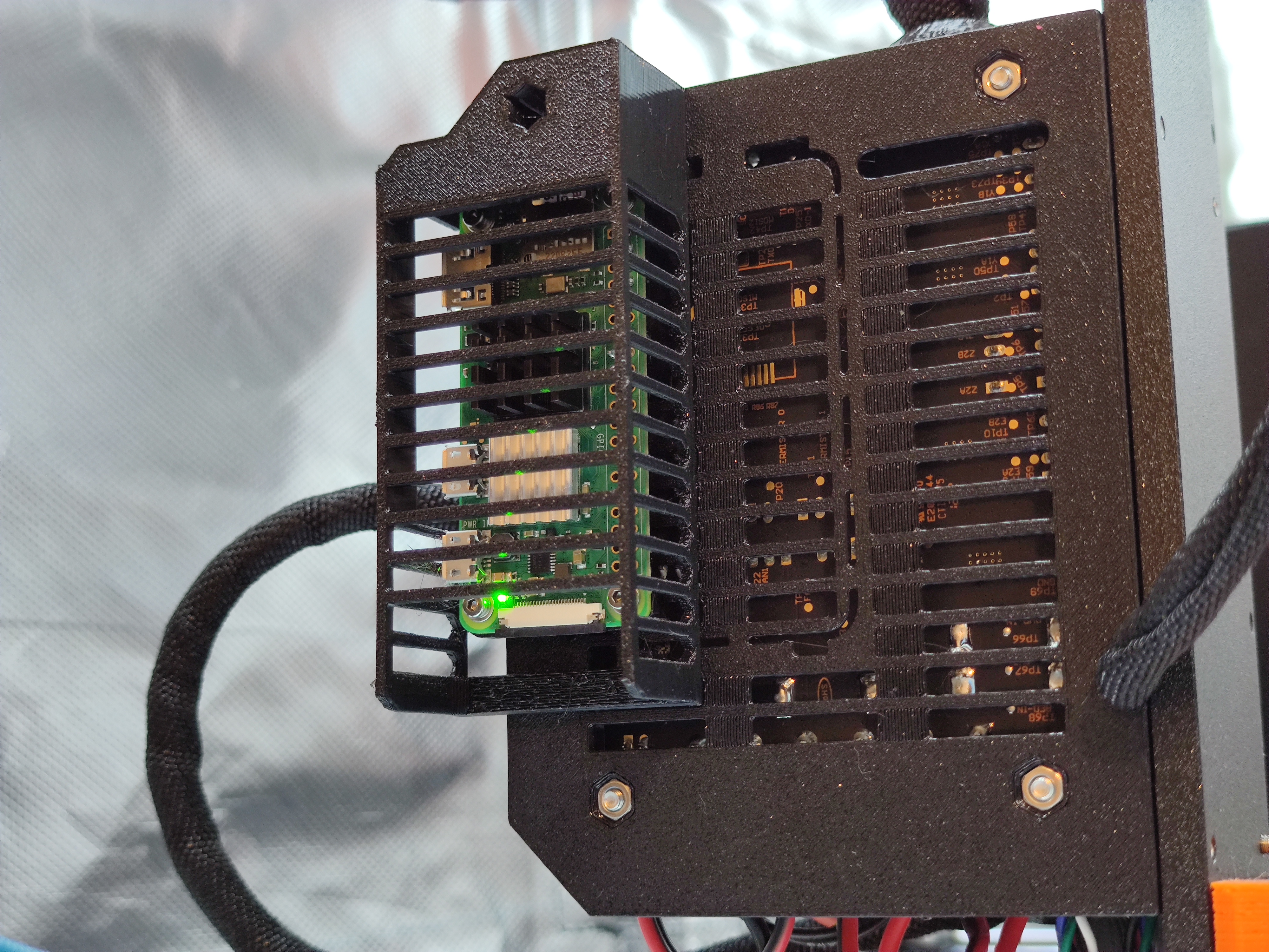 Enclosure for Flipped Raspberry Pi 2 W mounted to Stock EINSY MK3S/+ Enclosure
