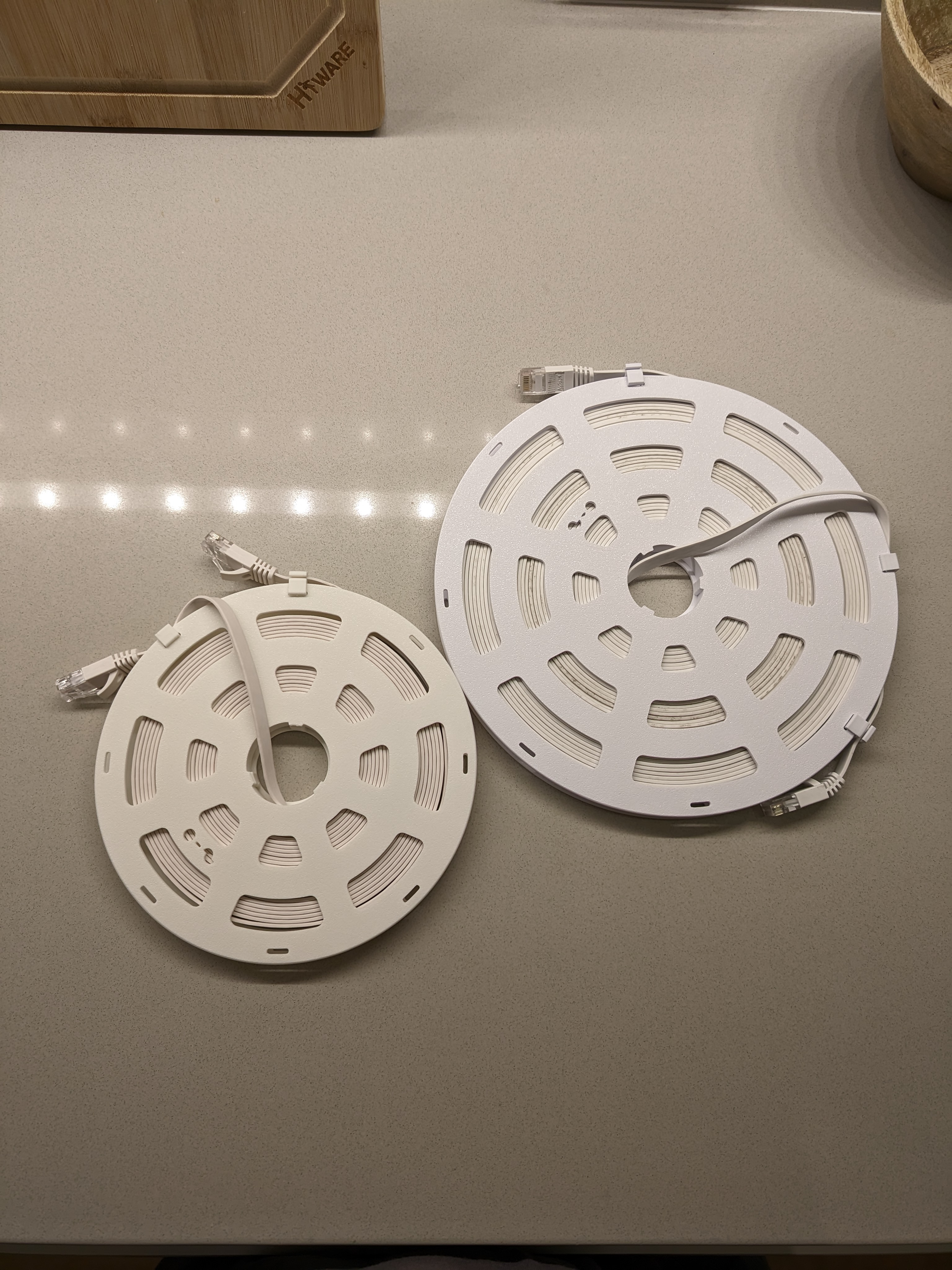 Miniatura 2 do modelo 3D Flat ethernet cable spool with drill winding core