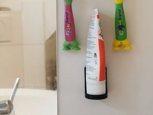 Kids Toothbrush Holder, Toothpaste Holder