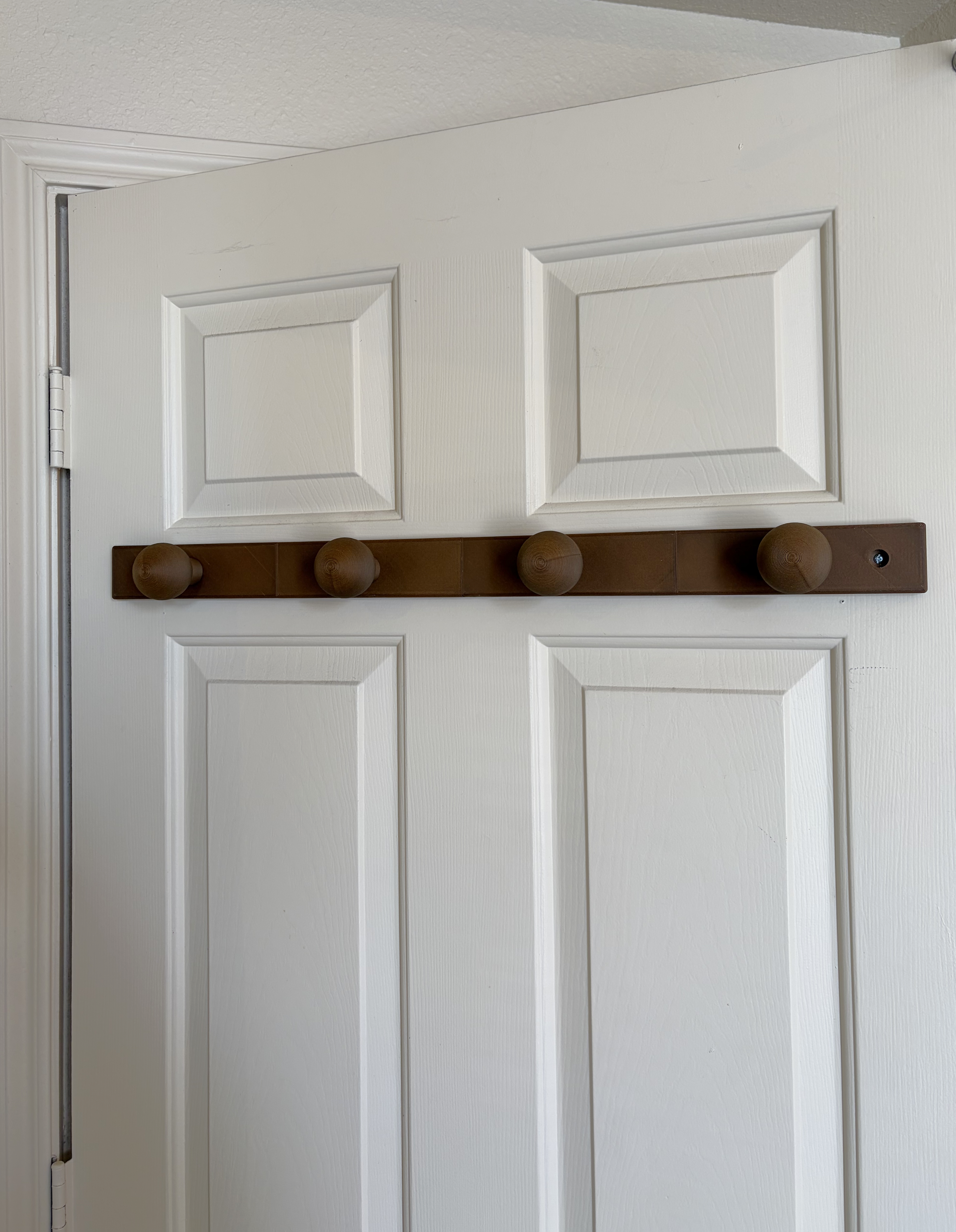 Miniatura 2 do modelo 3D Modular Wall Mounted Peg Coat Rack