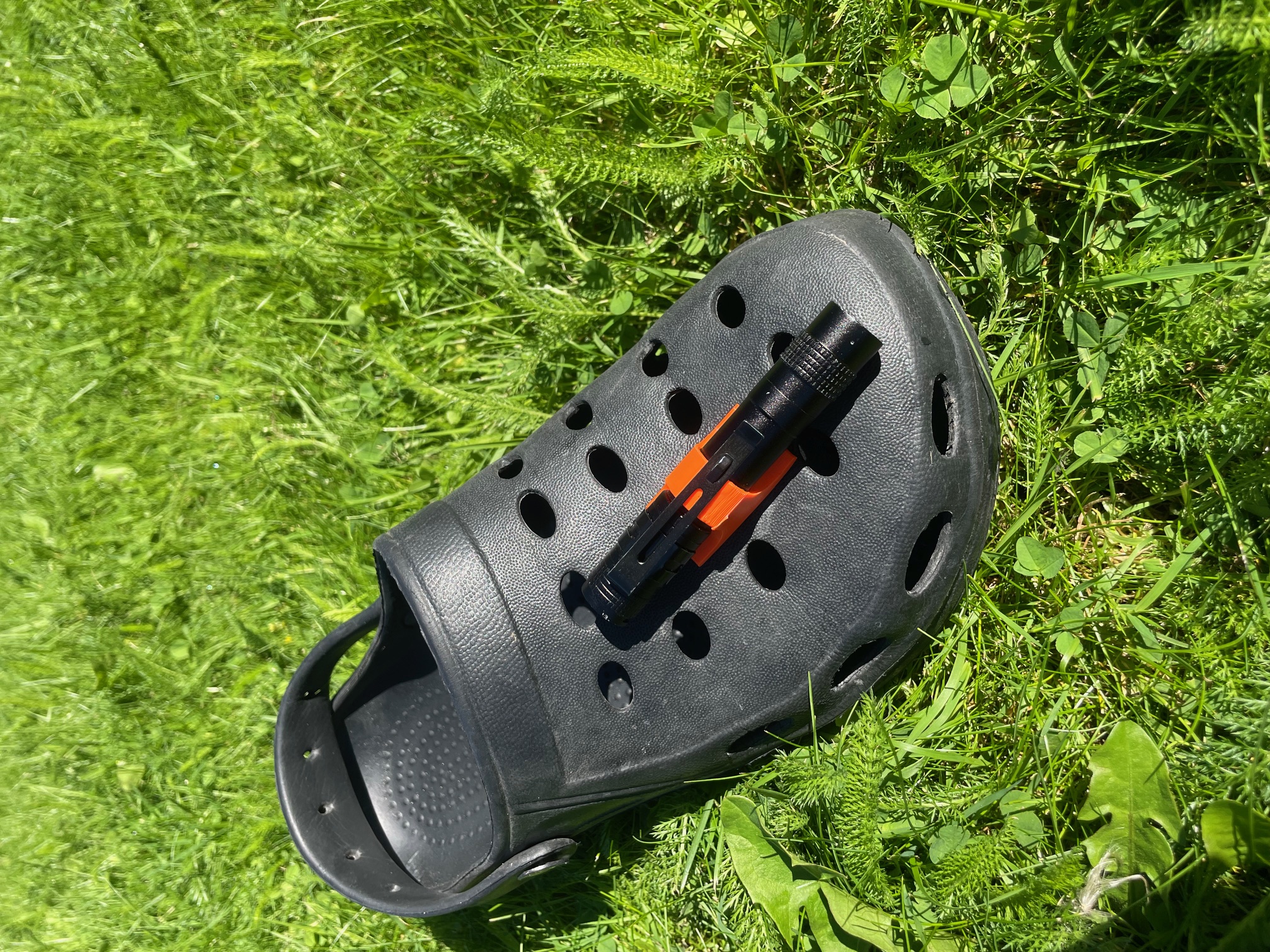 Flashlight mount for crocs