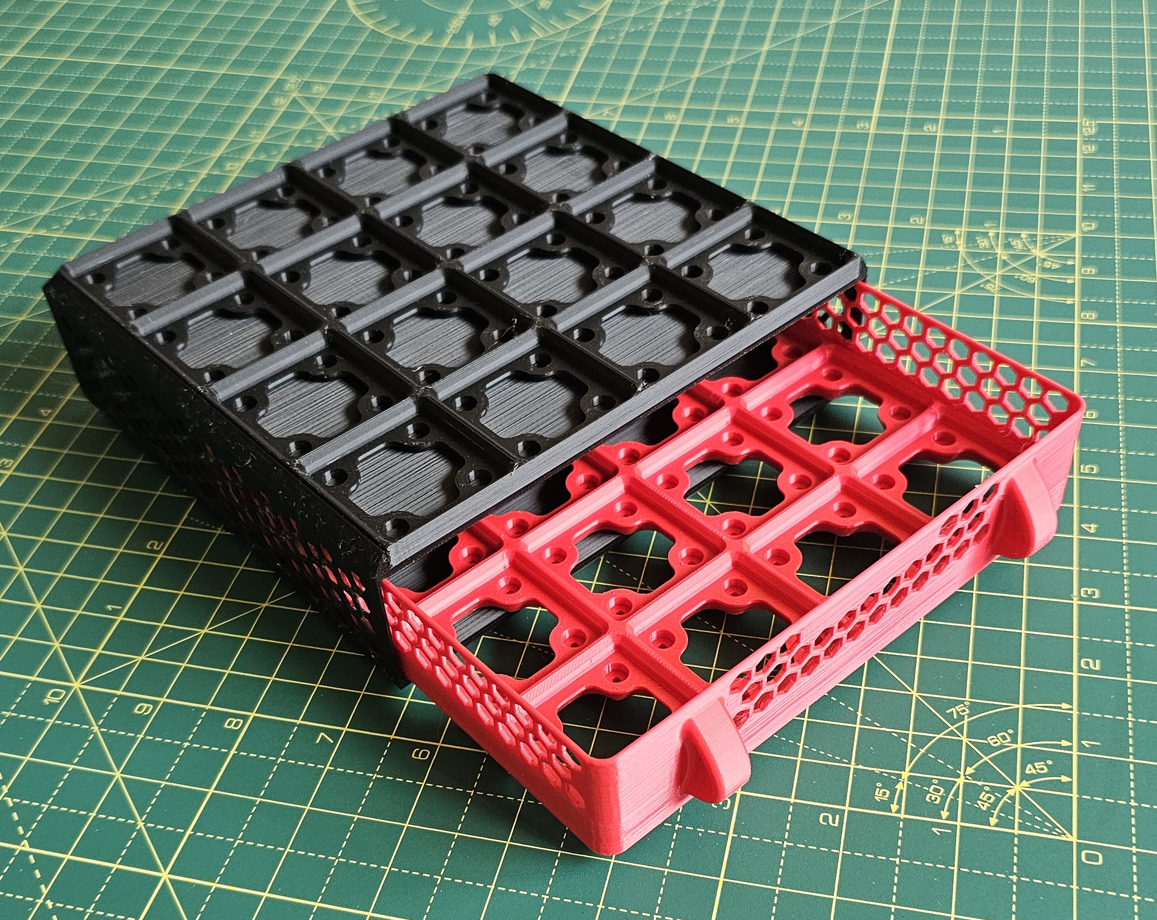 Miniatura 2 do modelo 3D Gridfinity Drawer (4x4)
