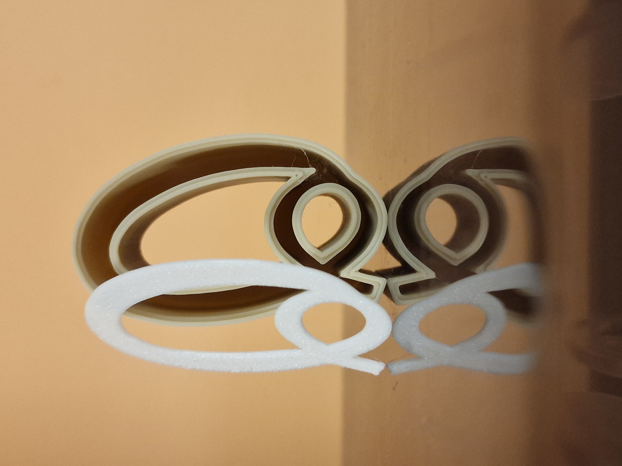 Stylish two-part, foldable letters with space for an LED strip and a cable hole.