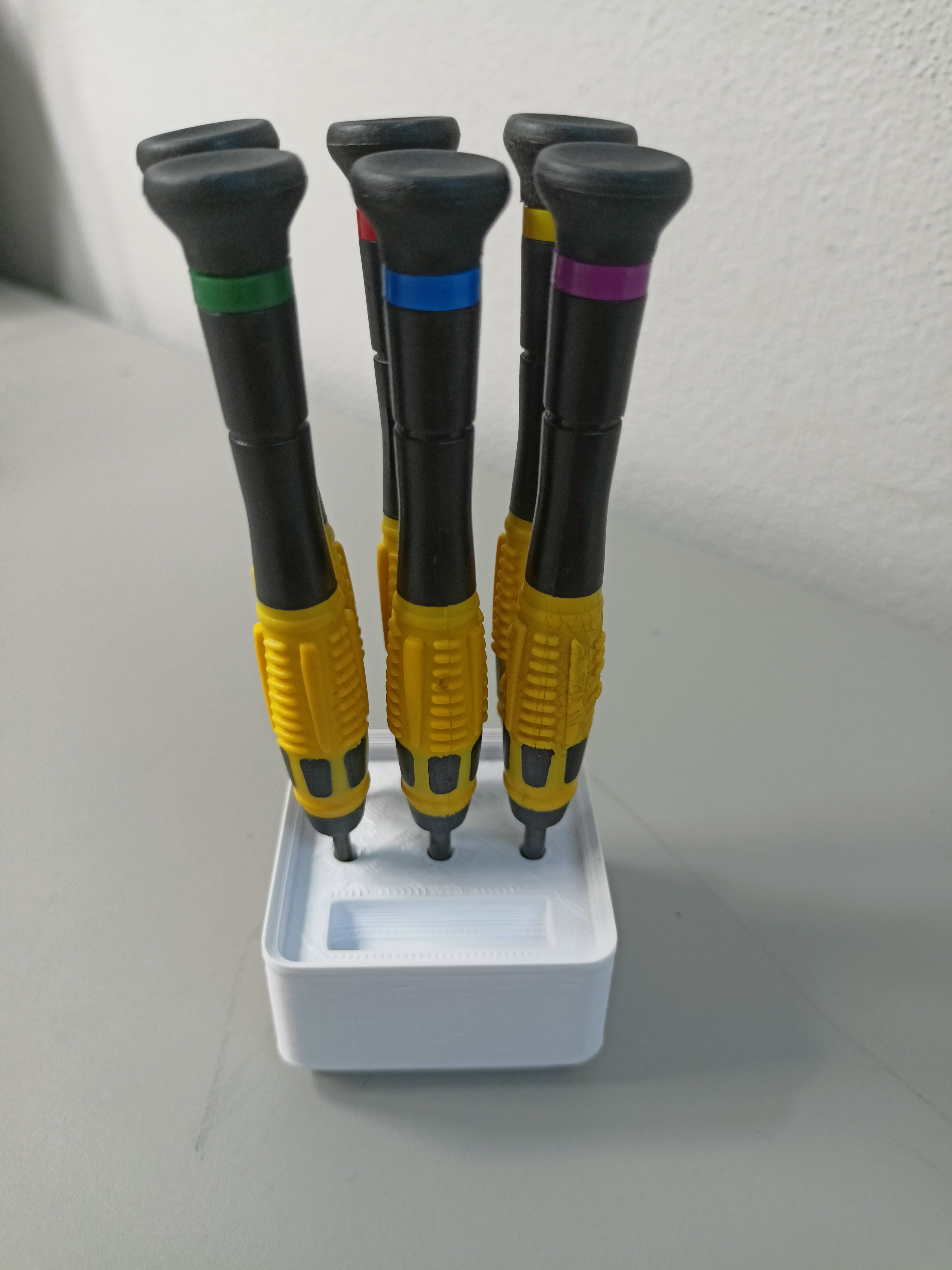 Miniatura 3 do modelo 3D Gridfinity Small Screwdriver Holder