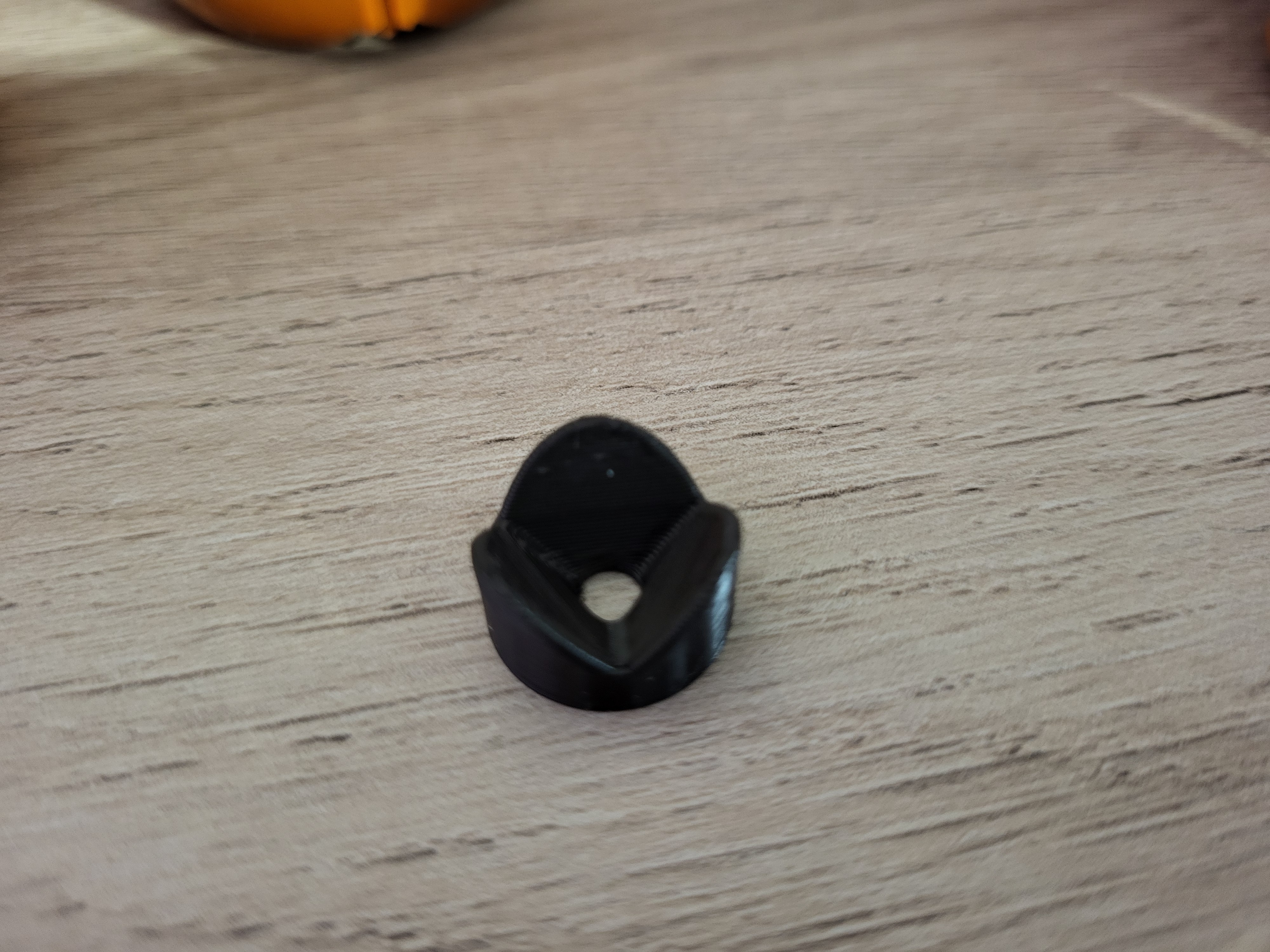 Miniatura 2 do modelo 3D dice stand d6