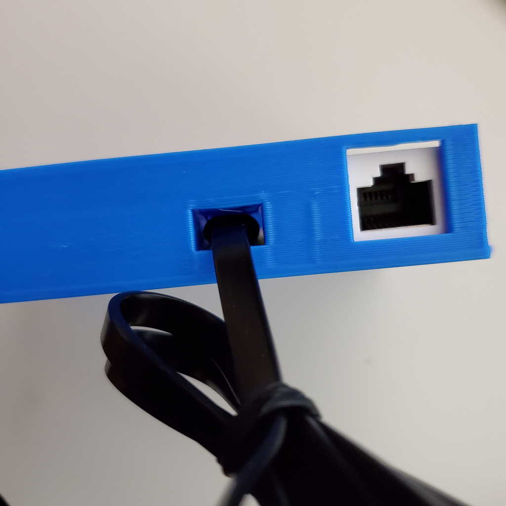 Miniatura 9 do modelo 3D Simple Raspberry Pi Zero case (Ethernet Adapter)