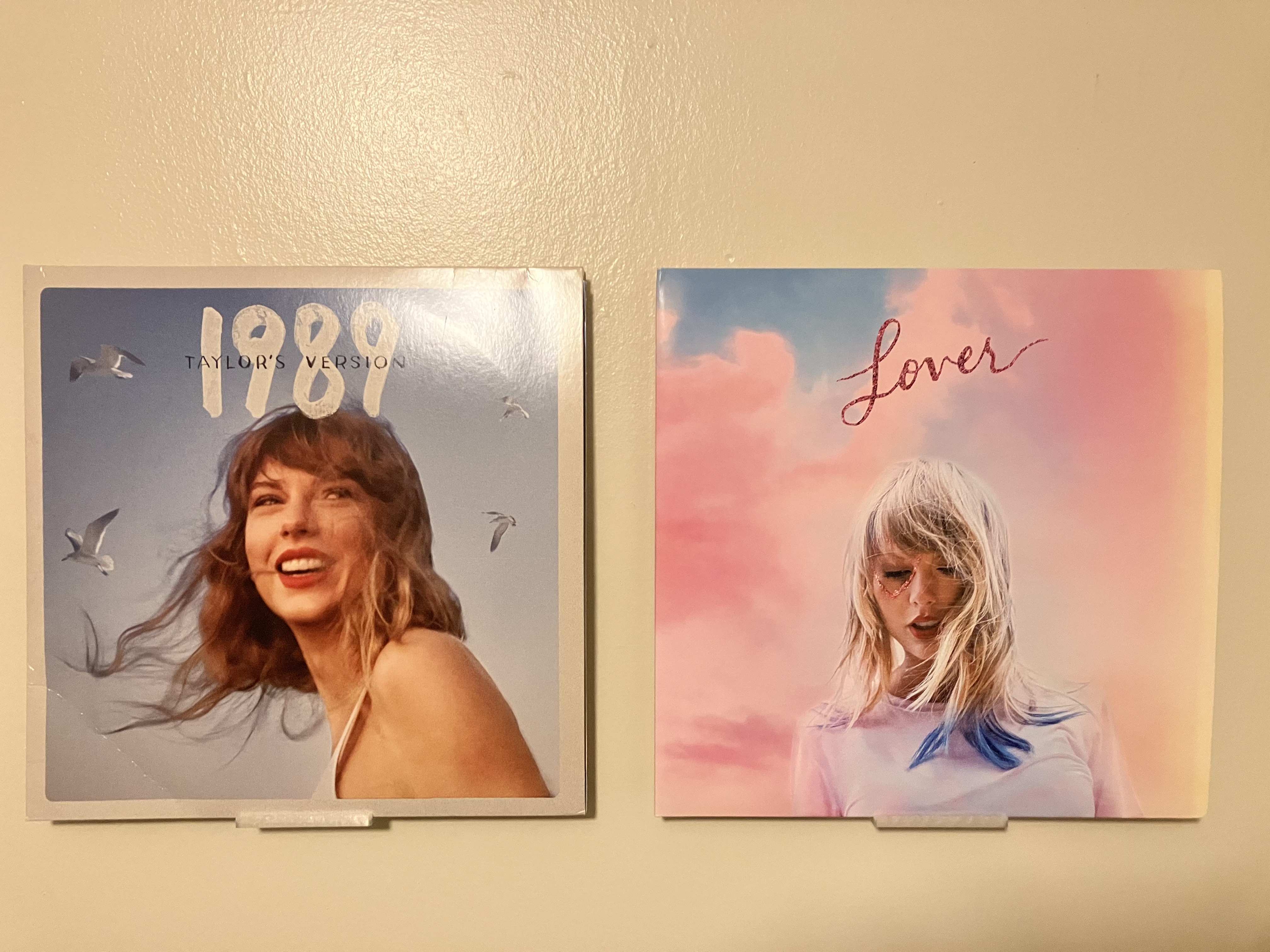 Collector's Cradle: Vinyl Record Wall Mount (Updated)