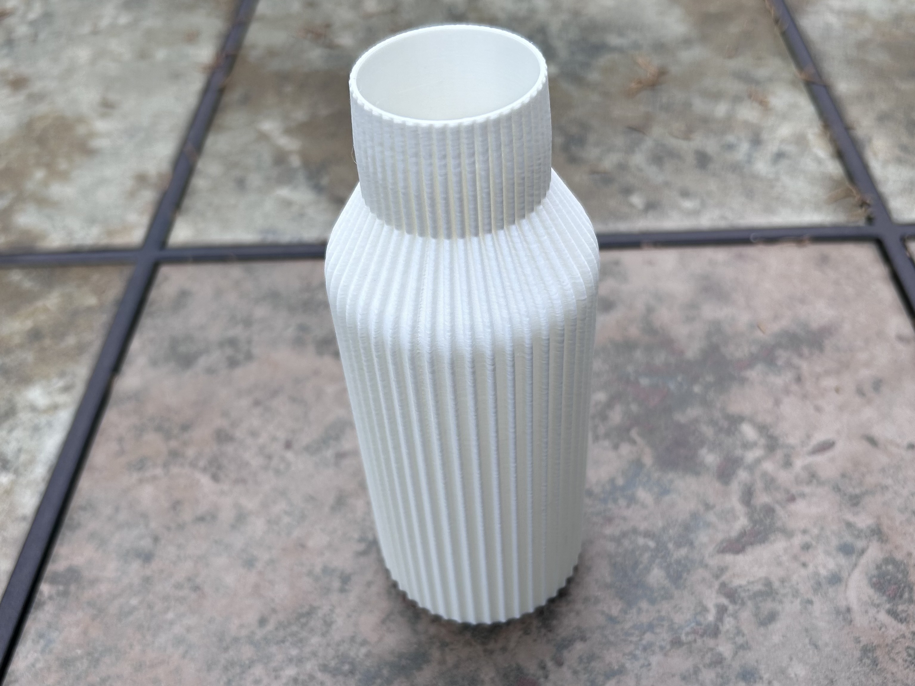 Miniatura 4 do modelo 3D Ribbed Vase
