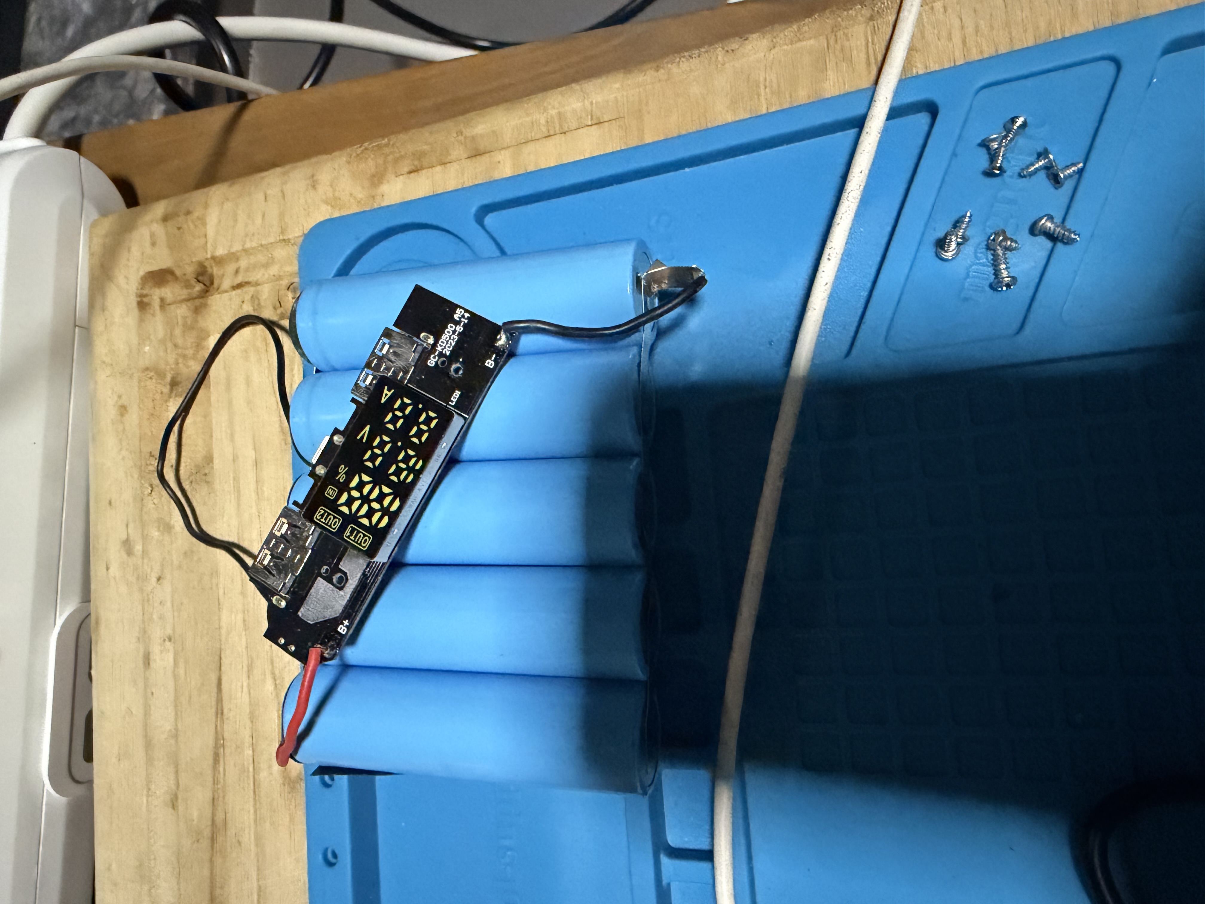 High-Capacity 20x18650 Power Bank Case - DIY