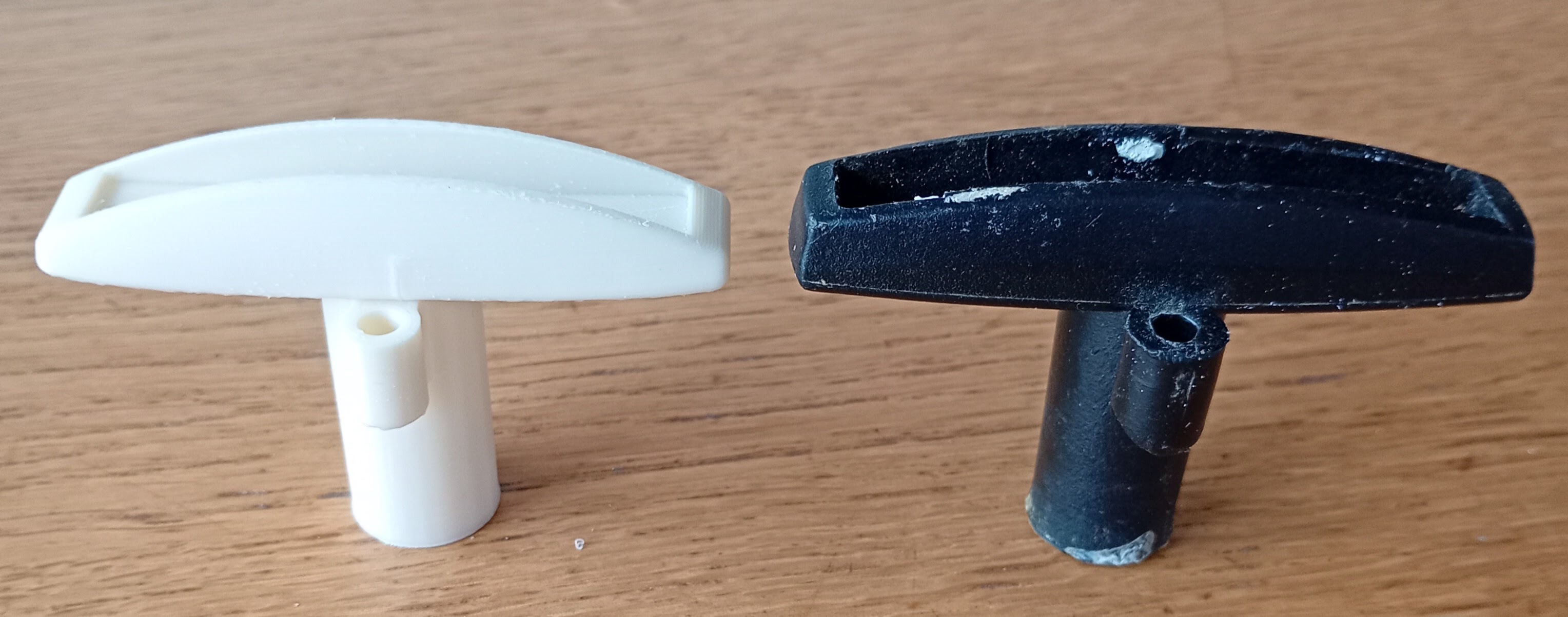 Garagepoort handvat, Garage door handle, Manija de la puerta del garaje, poignée de porte de garage. — thumbnail 10