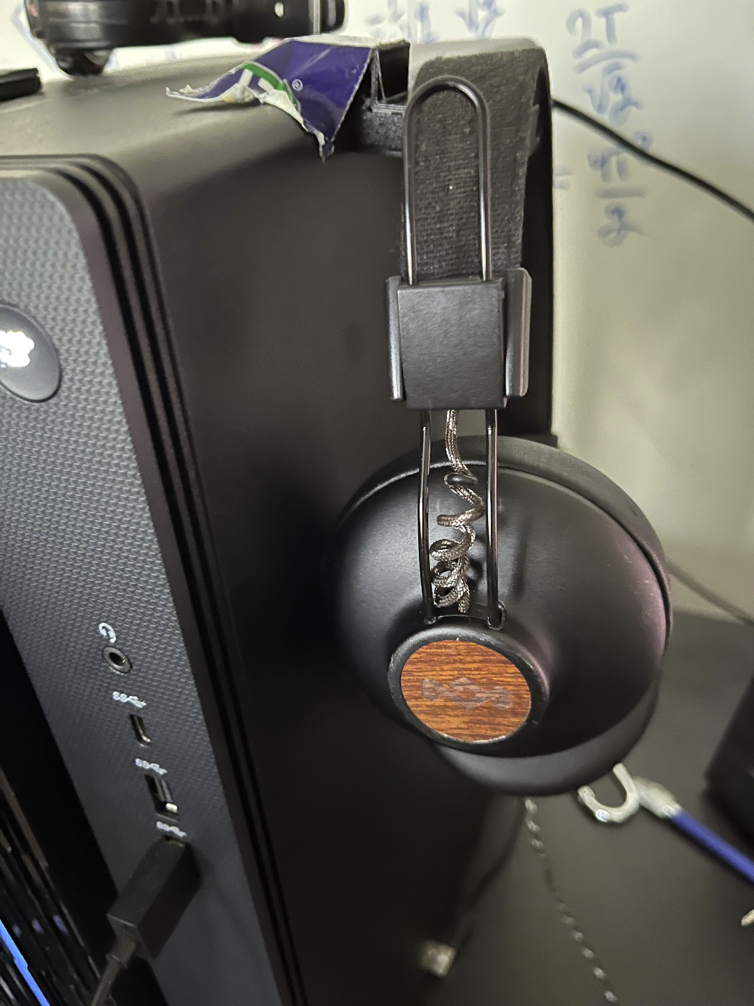 Headphone Holder