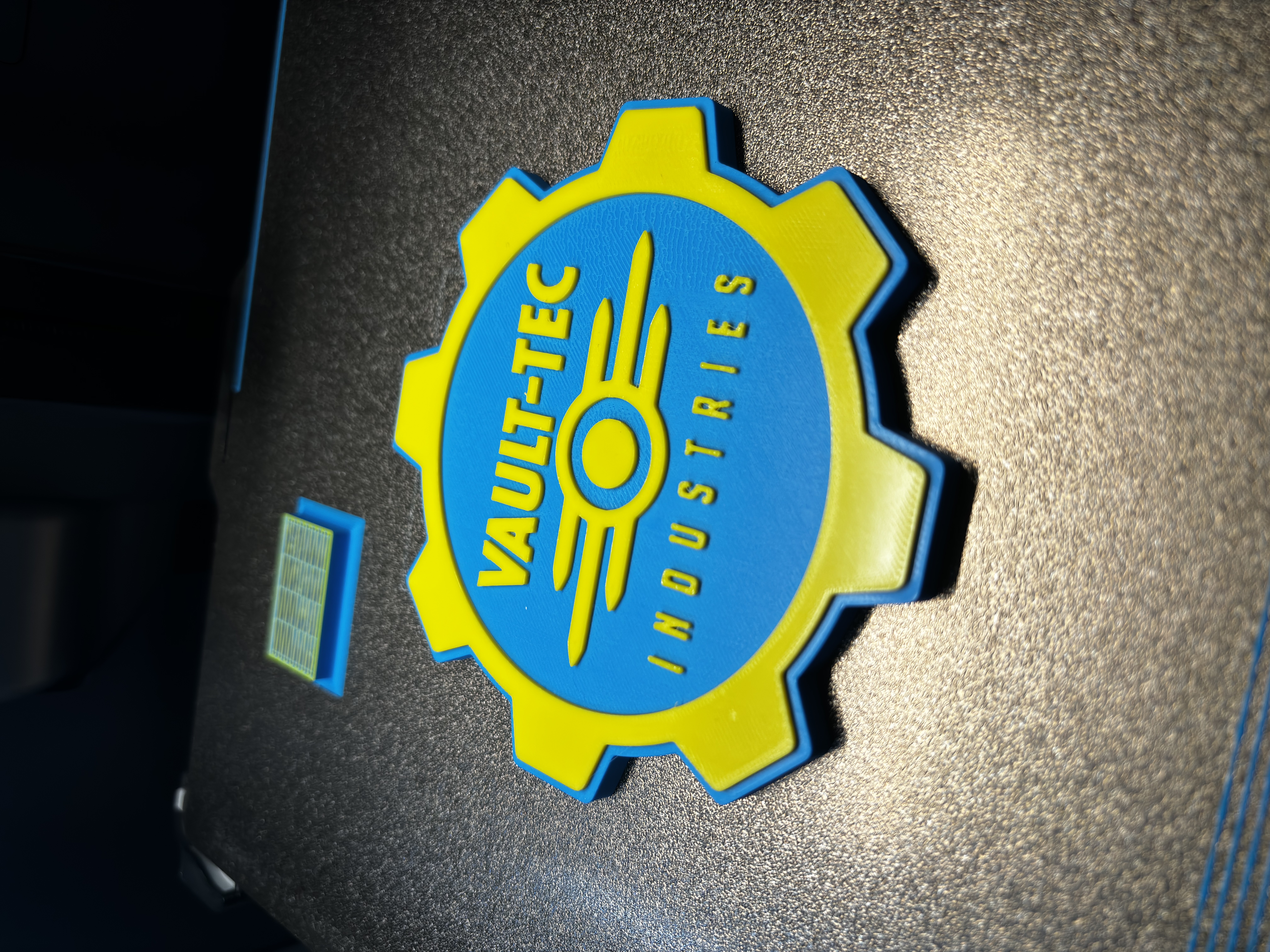 Vault-Tec Magnet Logo
