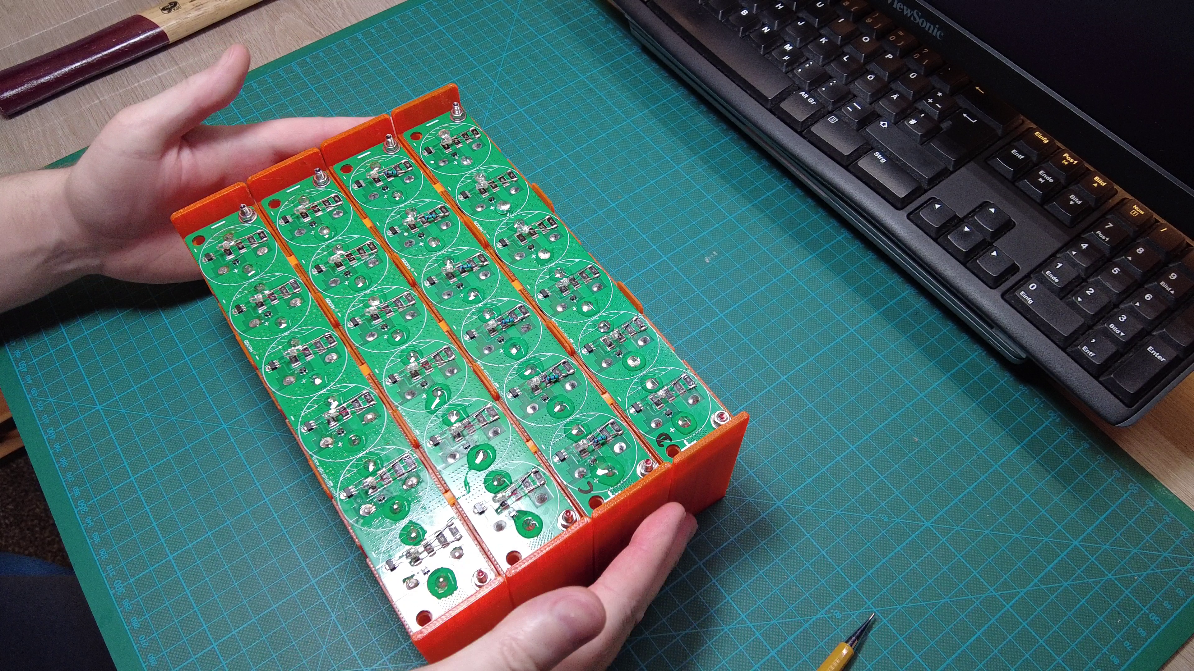 Stackable Supercaps Holder — thumbnail 5