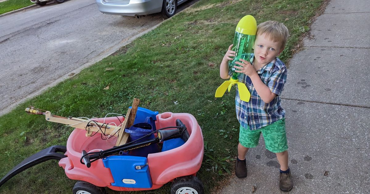 Gardena pop bottle water rocket by sage | Download free STL model | Printables.com