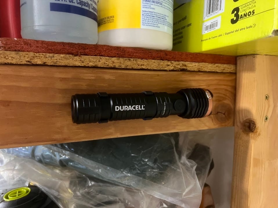 Duracell 1200 Flashlight Holder