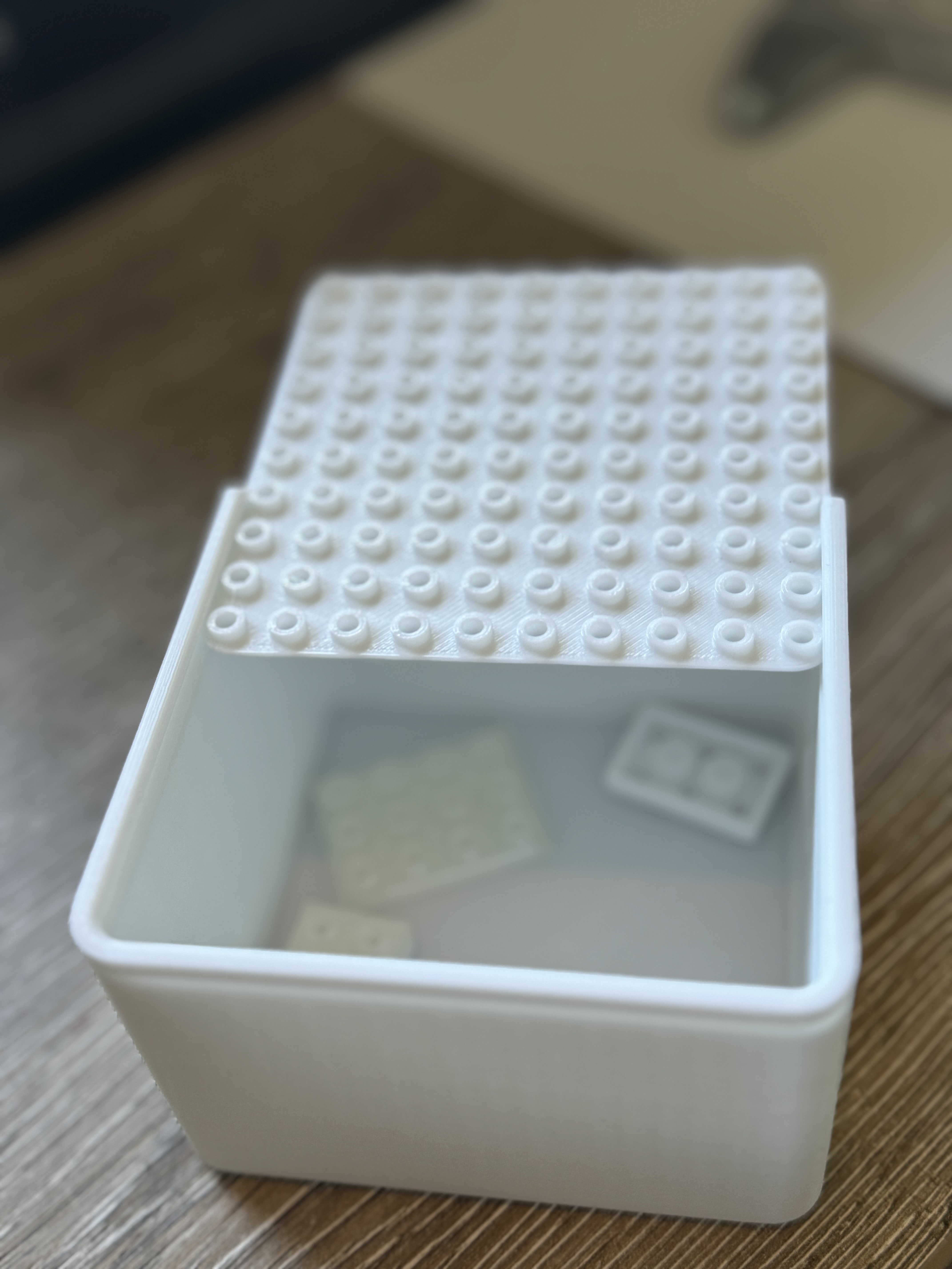 LEGO Storage Box with Build Plate as Lid