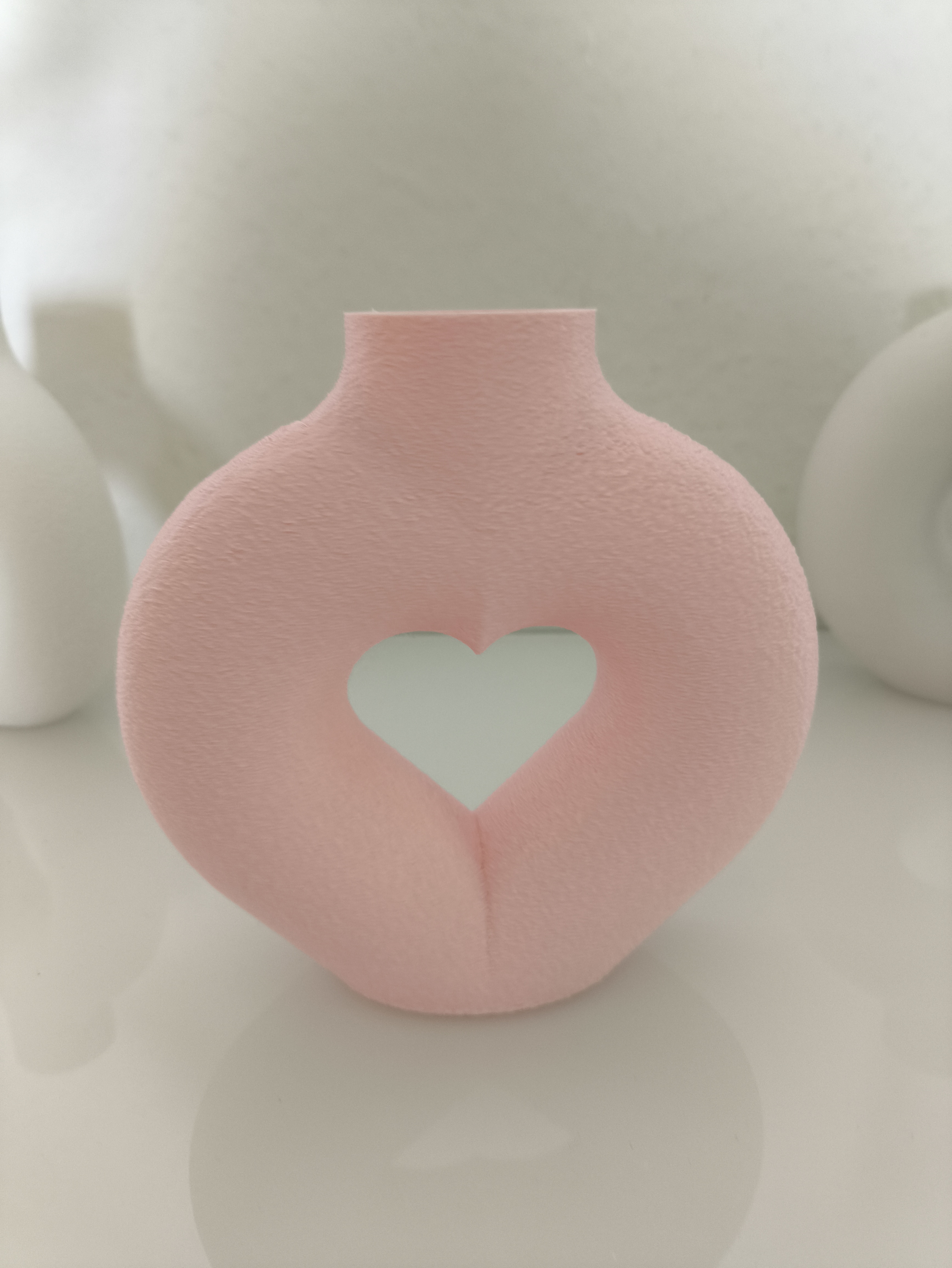 Hart (Donut) Vase design model "deb"