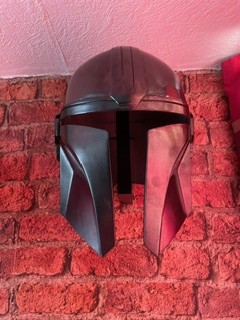 wall bracket for helmets — thumbnail 3