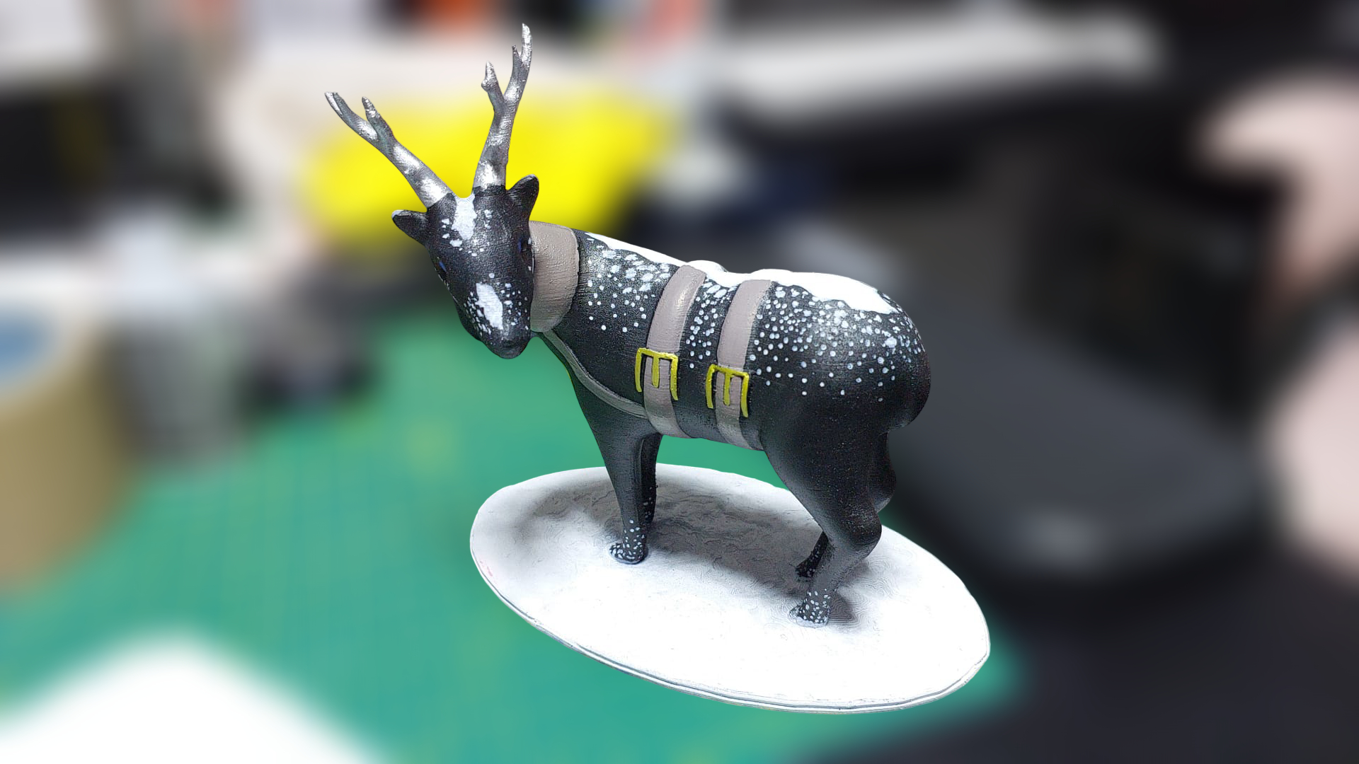 Reindeer with Snowy Base