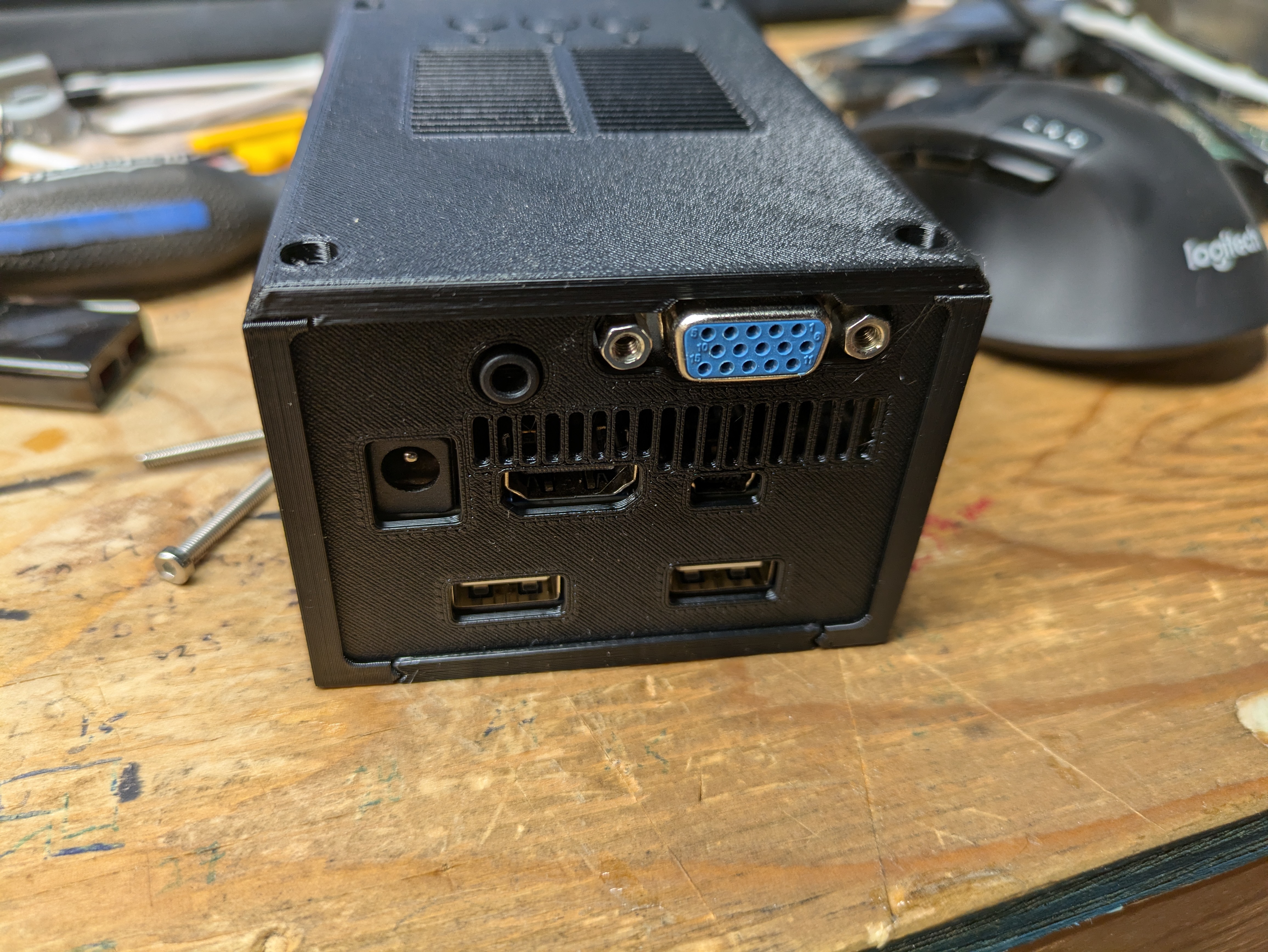 MiSTer Case V2 - additional analog end plate w/ two usb