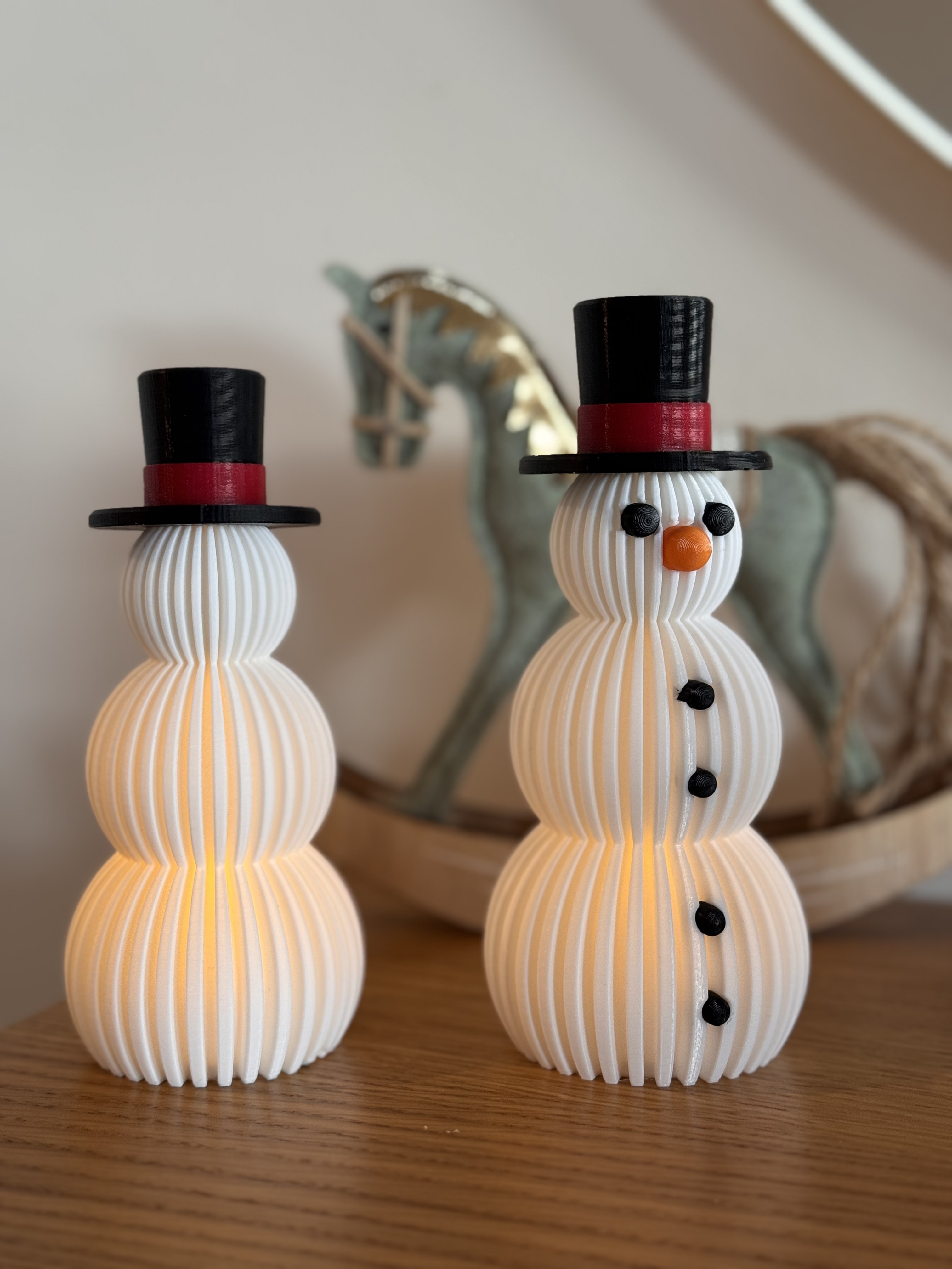 Artistic Snowman — thumbnail 3
