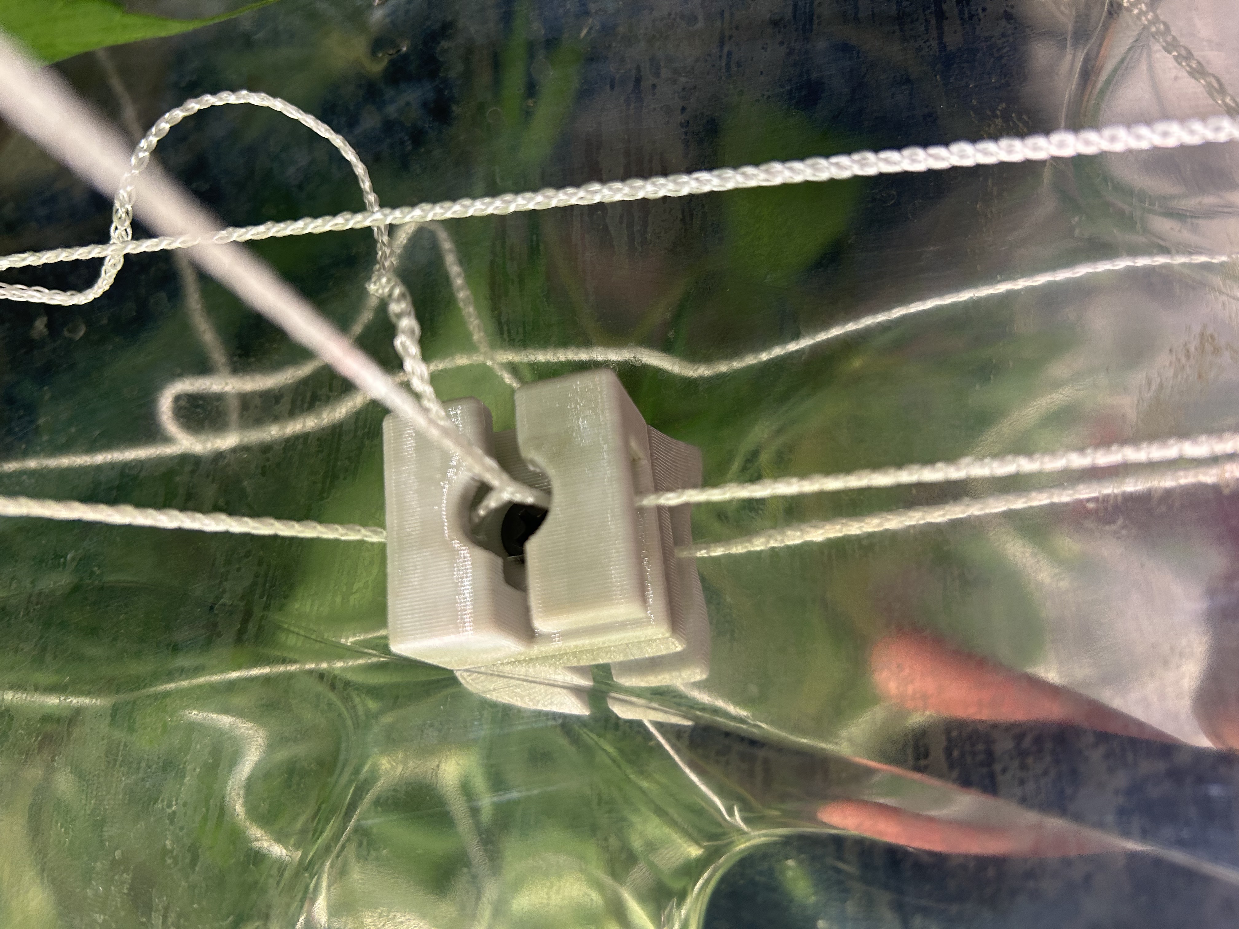 Twist-lock Agricultural net hook