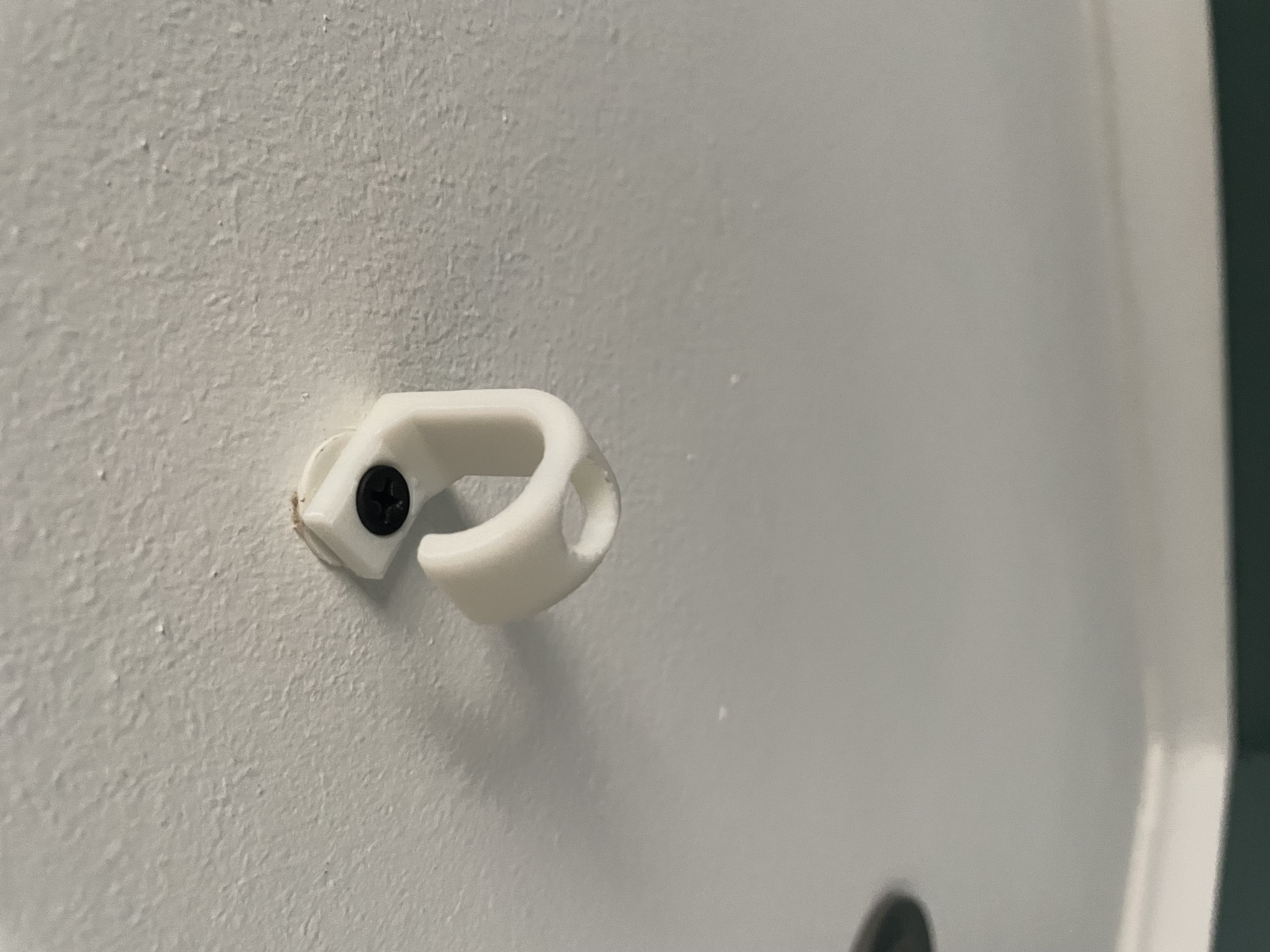 Miniatura 2 do modelo 3D Simple ceiling mount hook V2