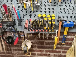 pegboard holder for screwdrivers
