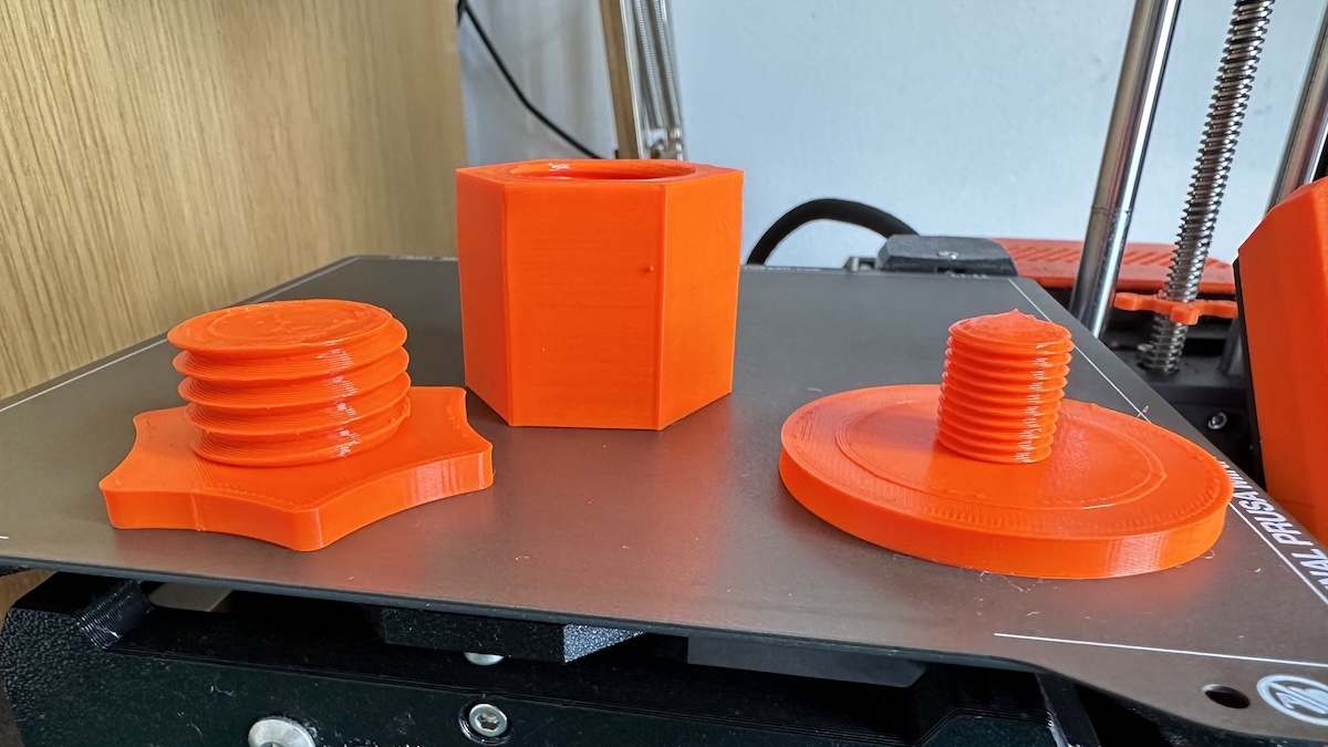 Miniatura 3 do modelo 3D Camping table leg leveller