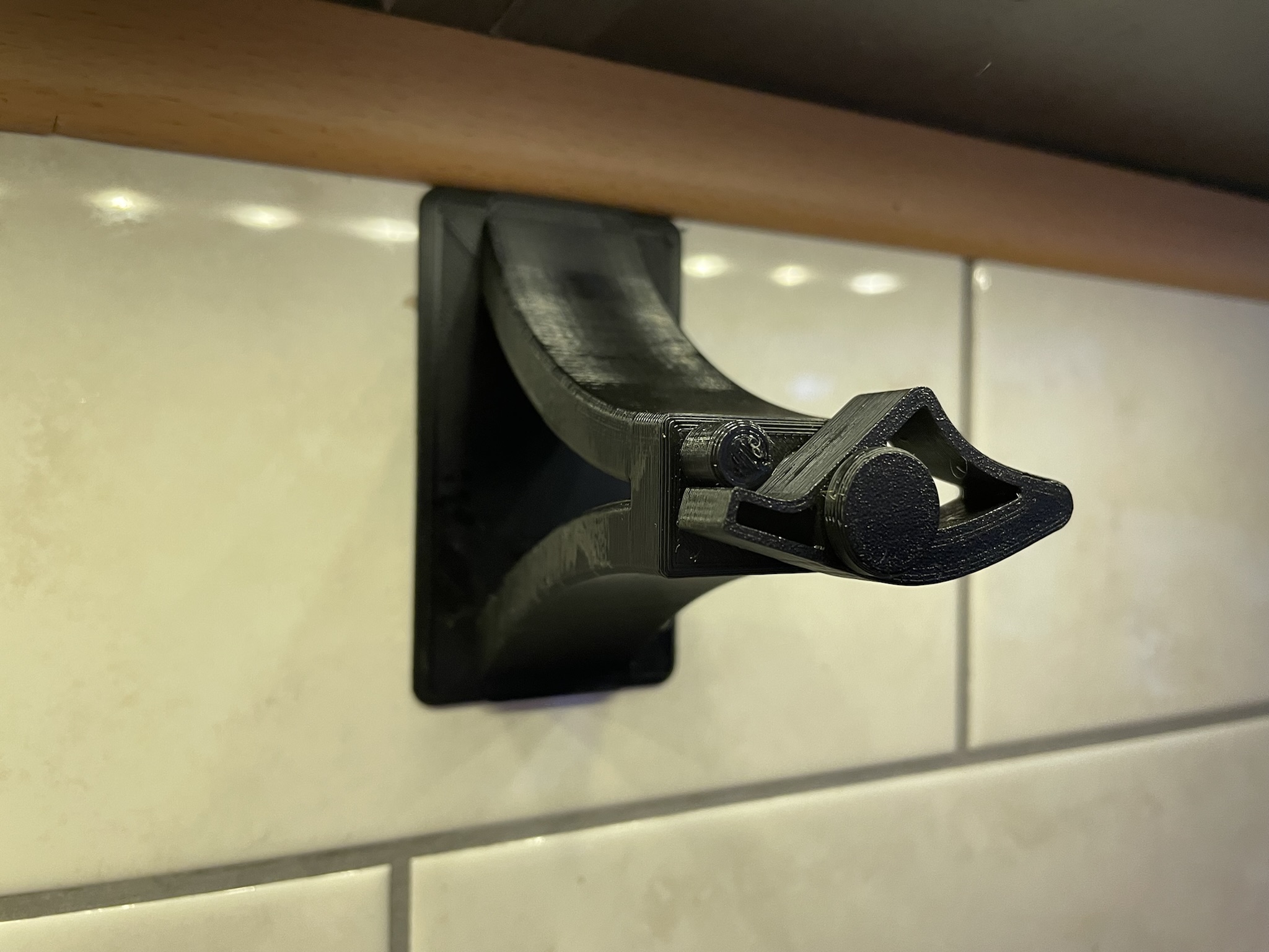 Quick reload holder for toilet paper/paper towel remix by PjotrStrog