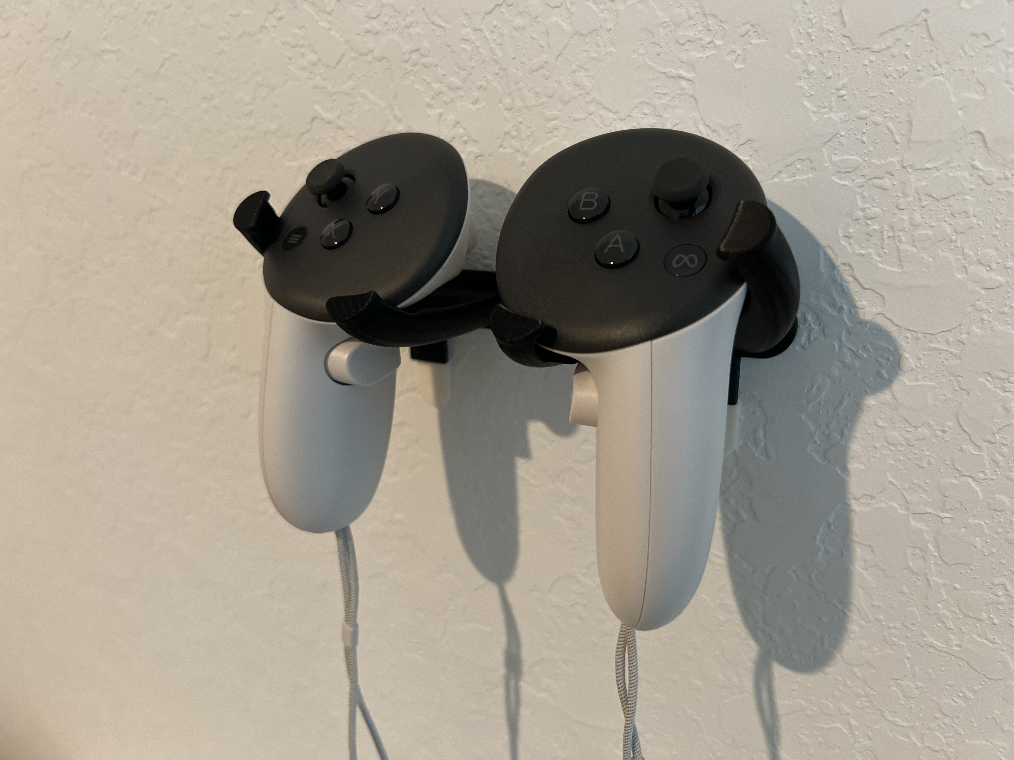 Quest 3 Controller Wall Mount - Command Strips