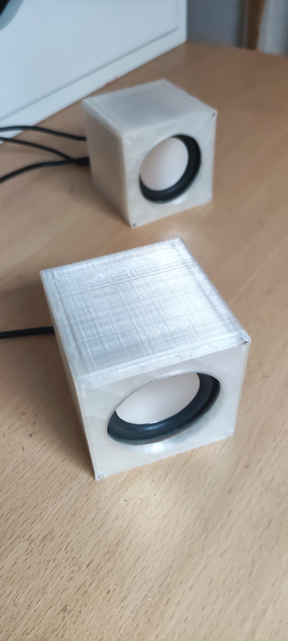 Miniatura 2 do modelo 3D Mini speaker box