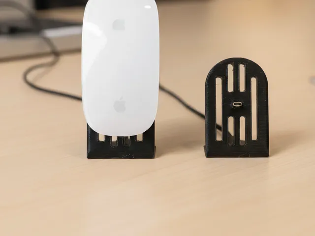 Apple Magic Mouse 2 (USB-C) Minimalist Charging Stand