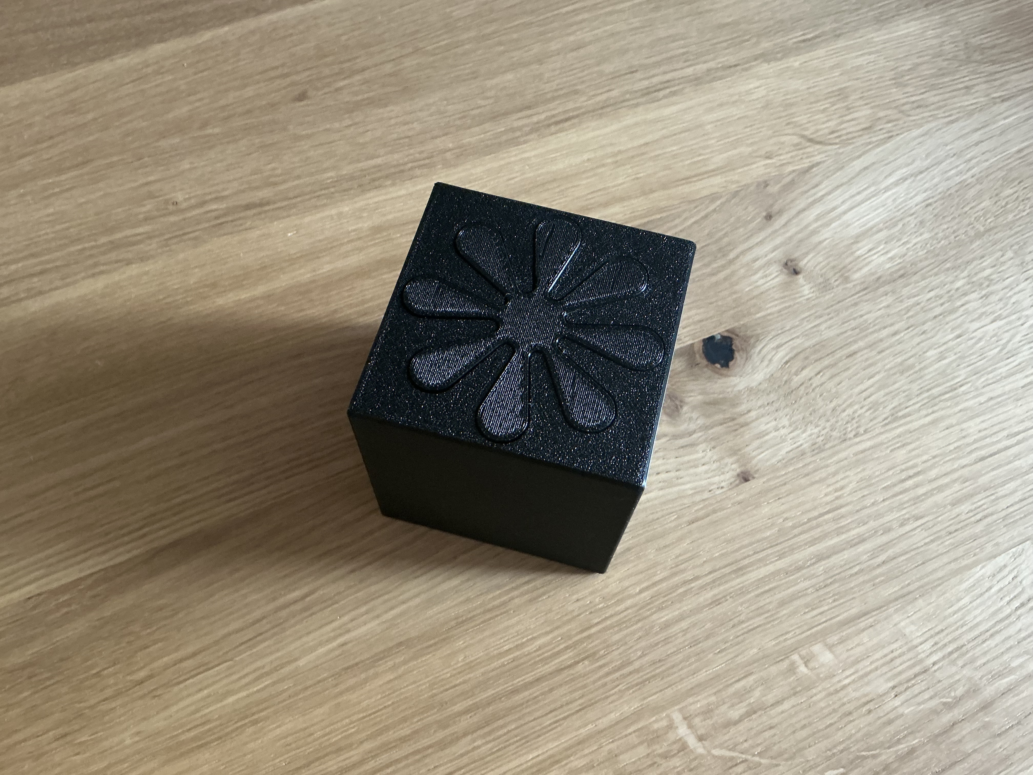 Miniatura 3 do modelo 3D Impossible Vortex Screw Cube