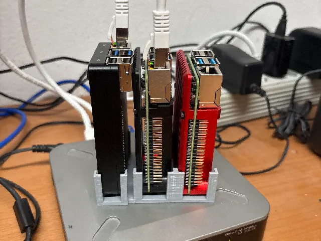 Pi Stand for 2 Raspi 4 and one Raspi 5