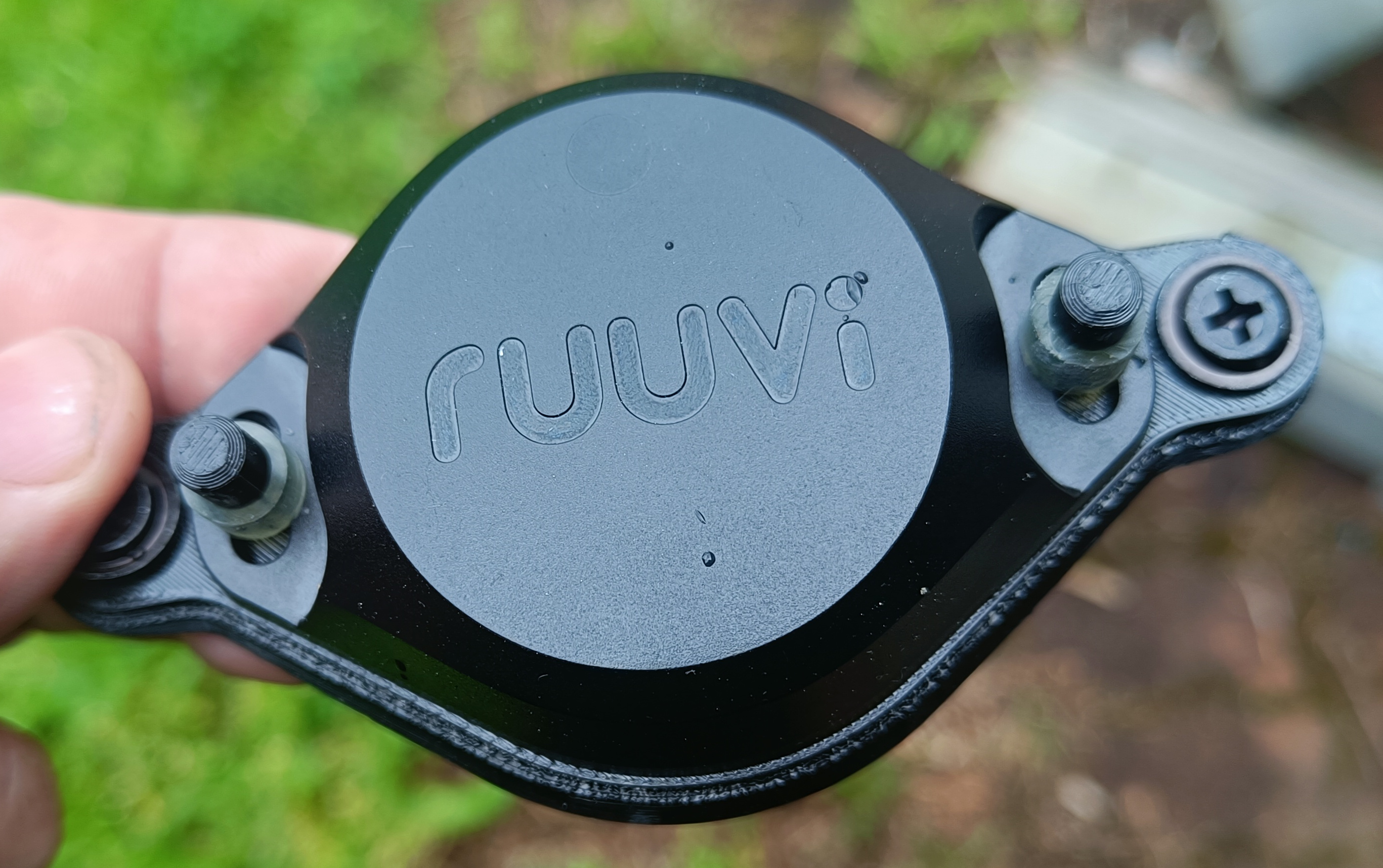 Ruuvitag Pro holder + Biolan compost lid adapter