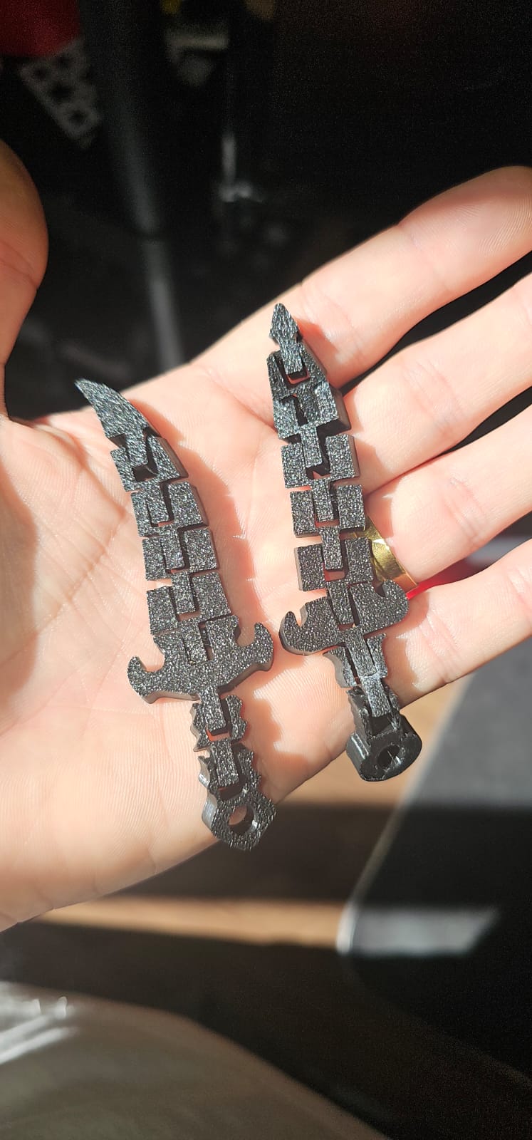 Flexi Articulated Daggers