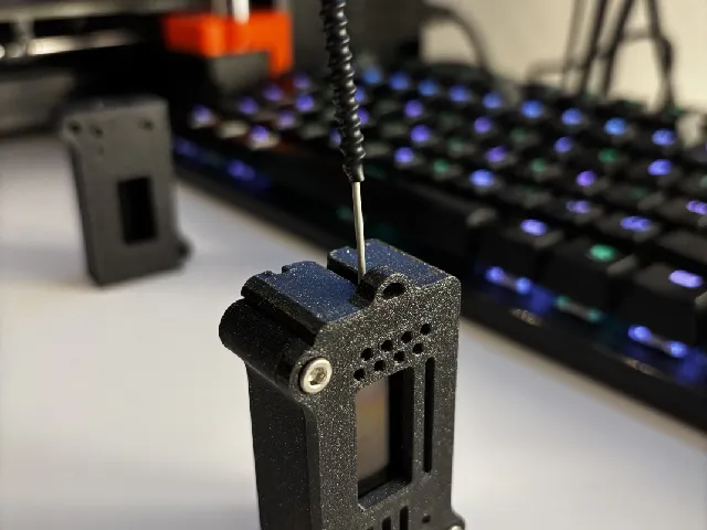 Simple Modular Case (SMC) for Heltec V4 (no support required!)