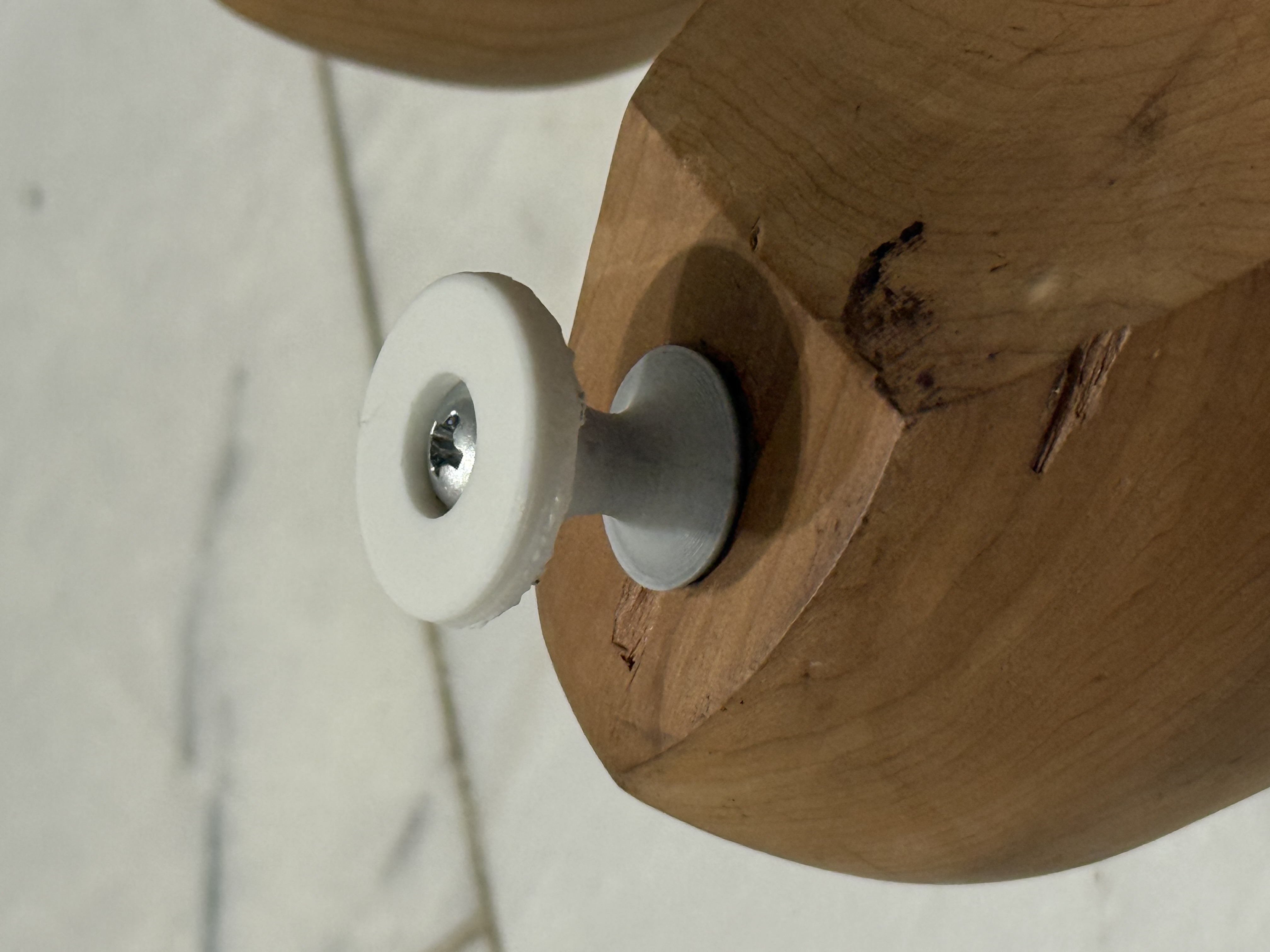 Shoe tree knob